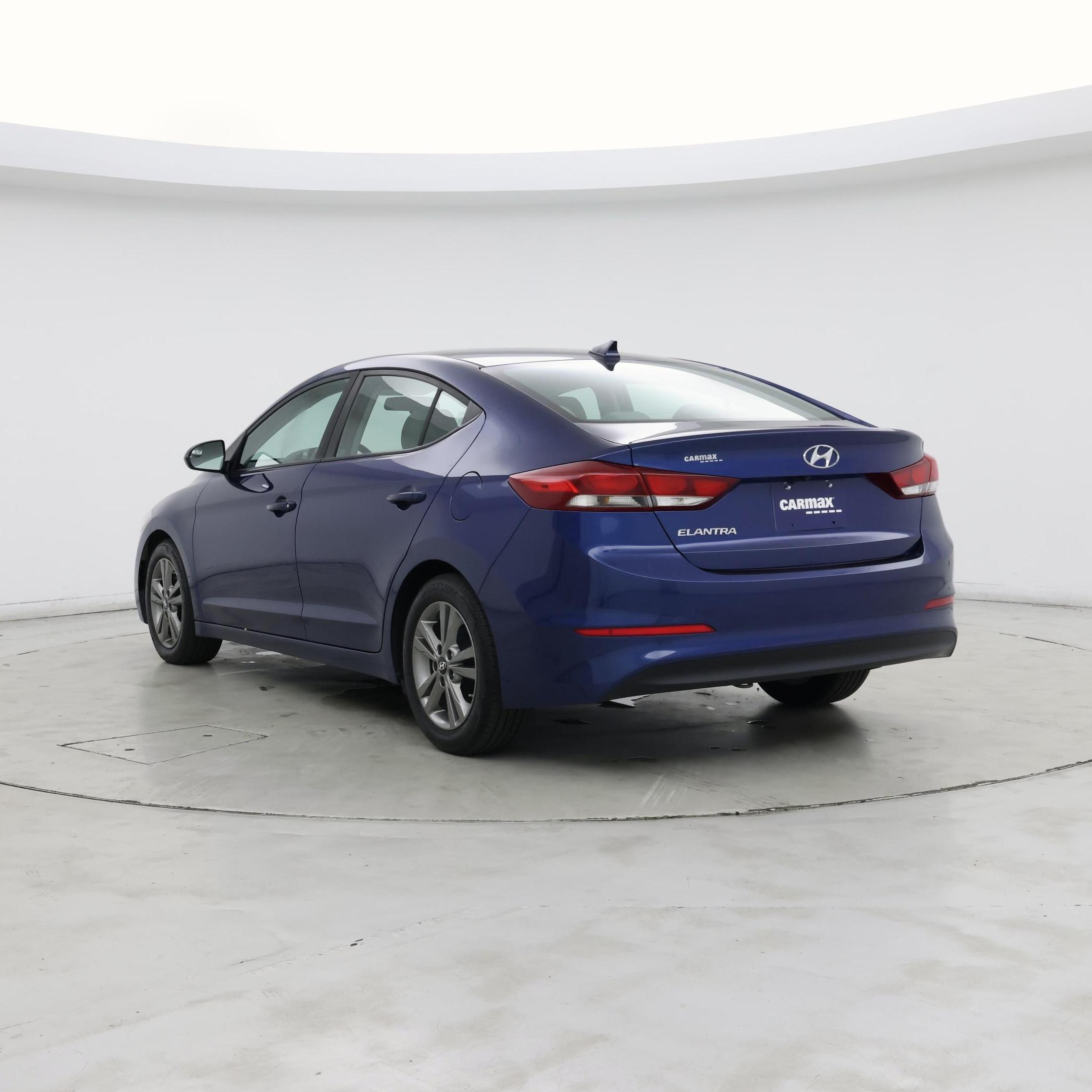 Thumbnail: 2017 Hyundai Elantra - 2
