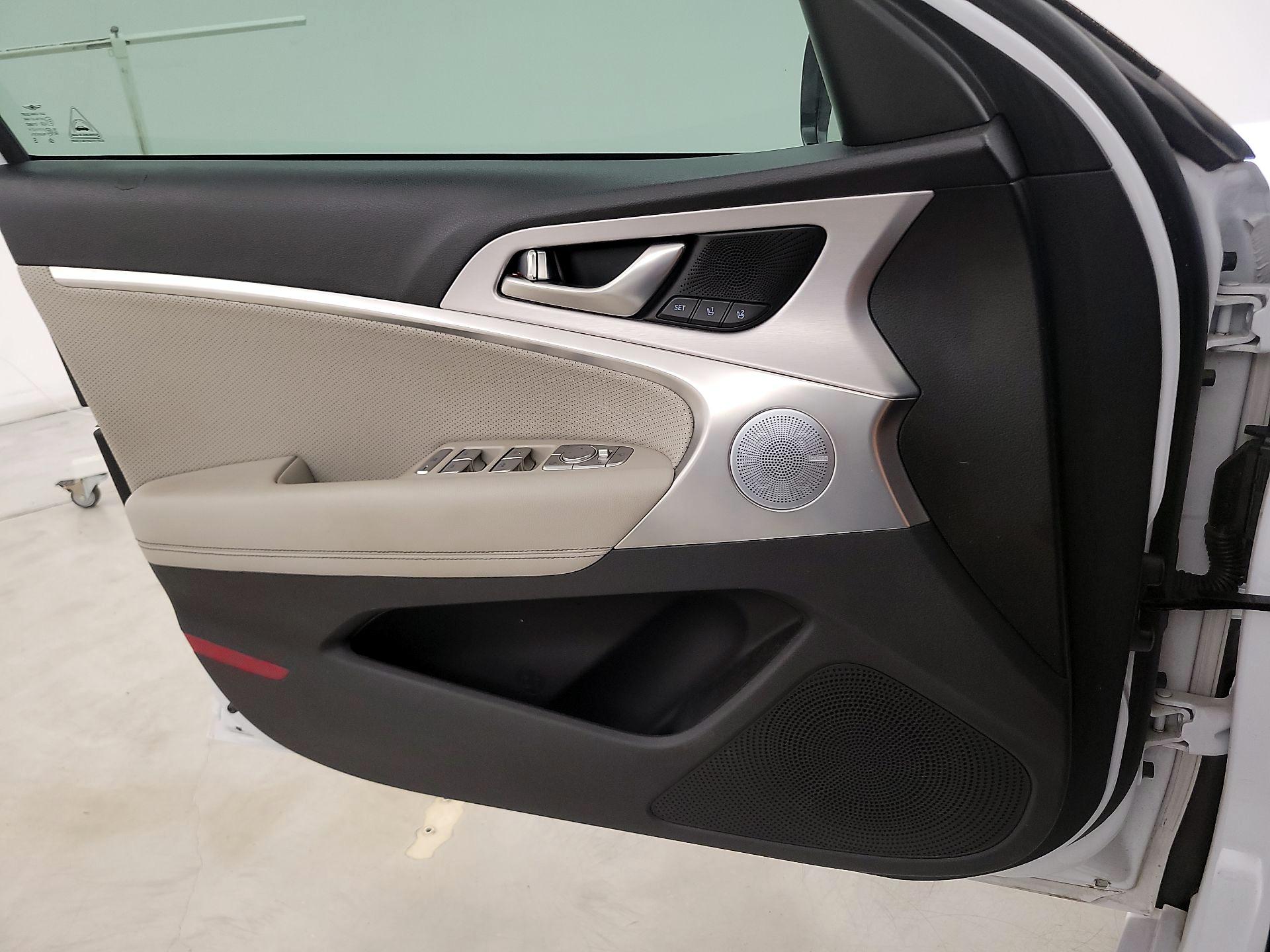 Thumbnail: 2019 Genesis G70 - 10