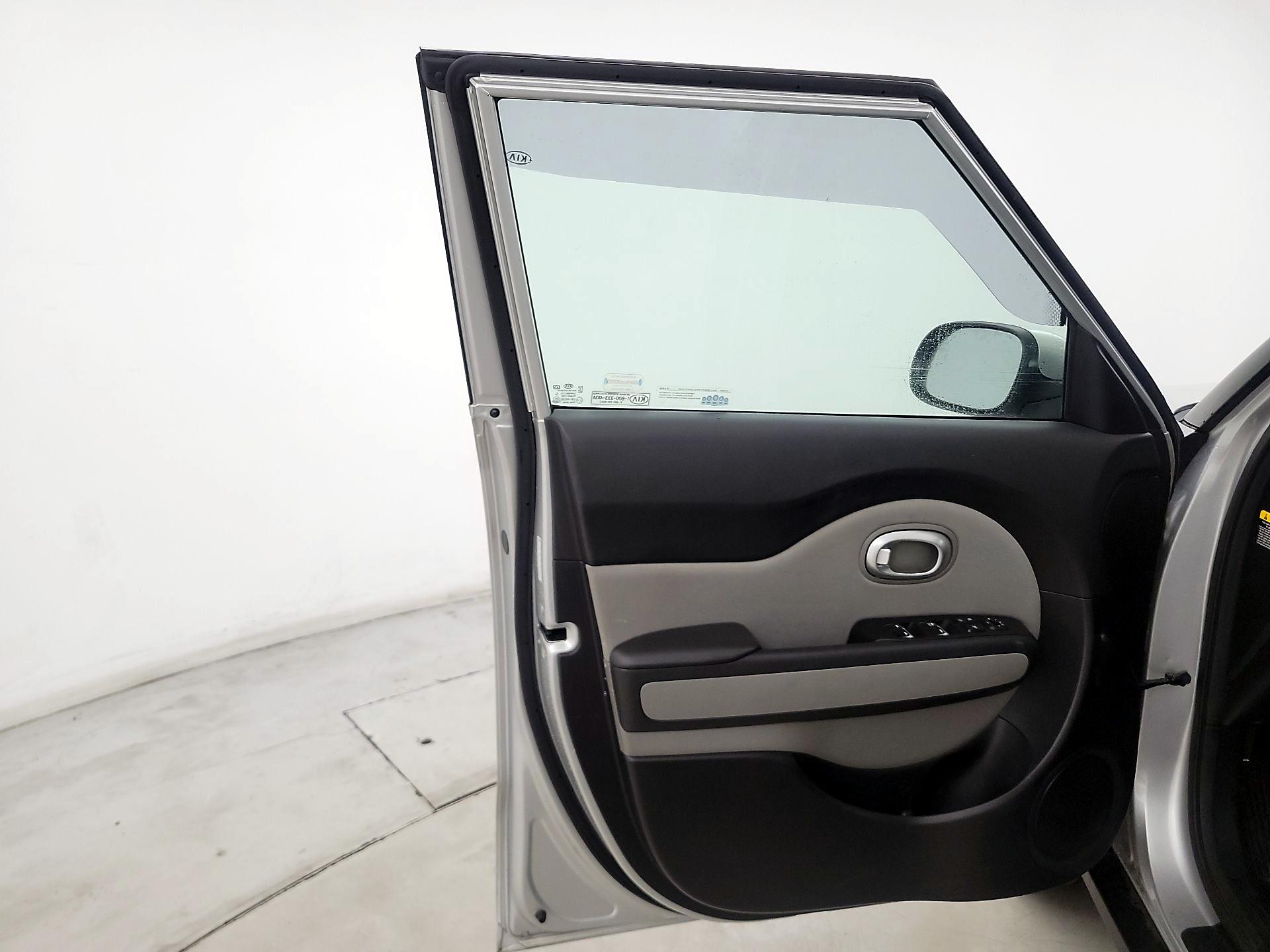 Thumbnail: 2018 Kia Soul - 12