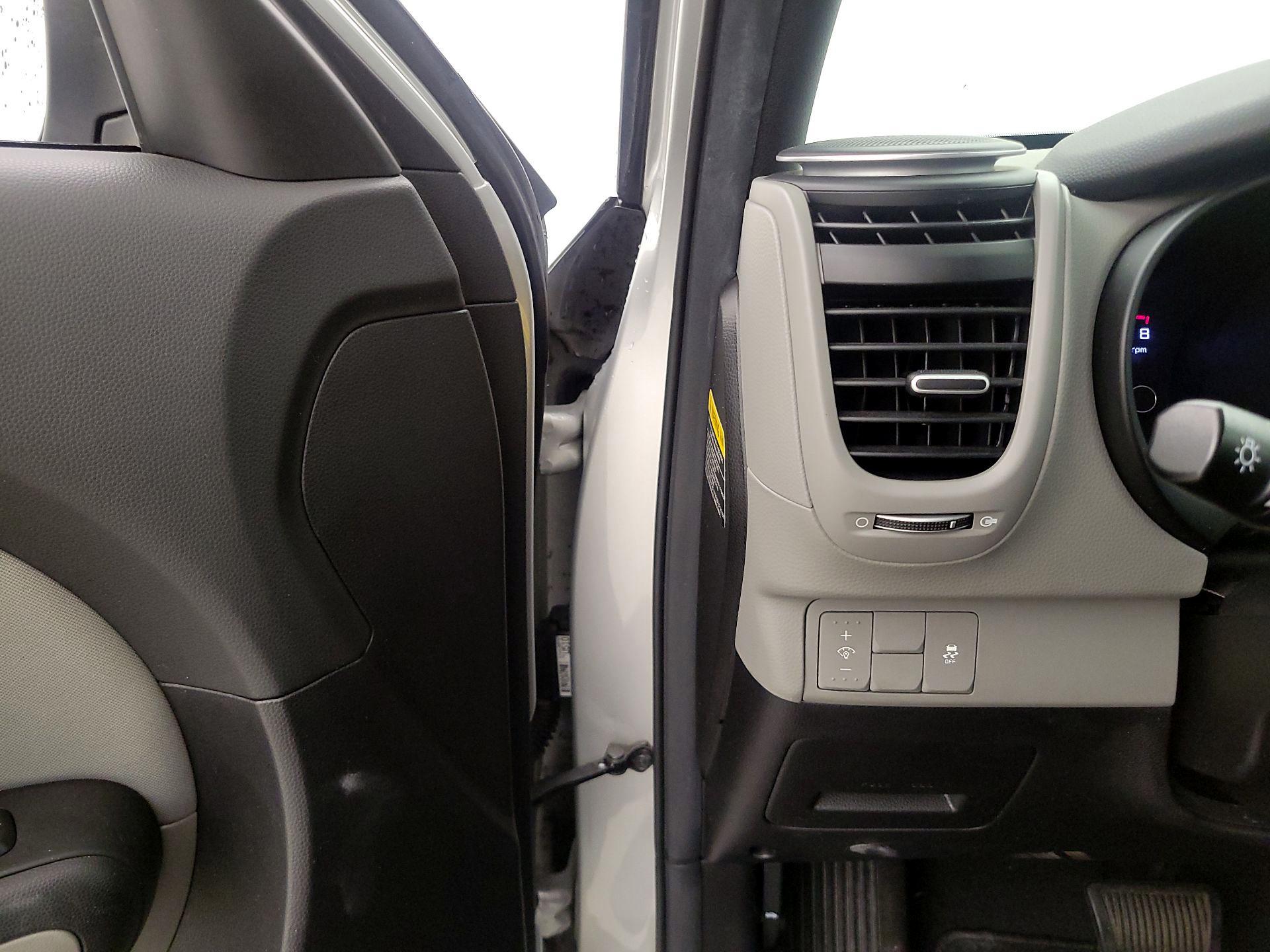 Thumbnail: 2018 Kia Soul - 13