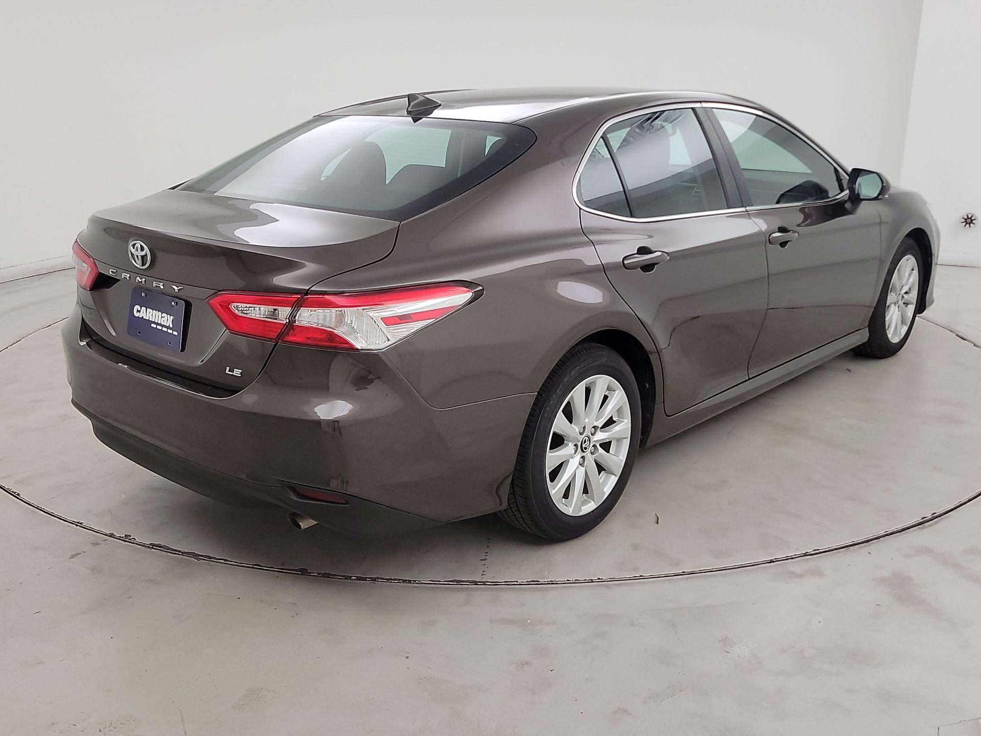 Thumbnail: 2019 Toyota Camry - 5