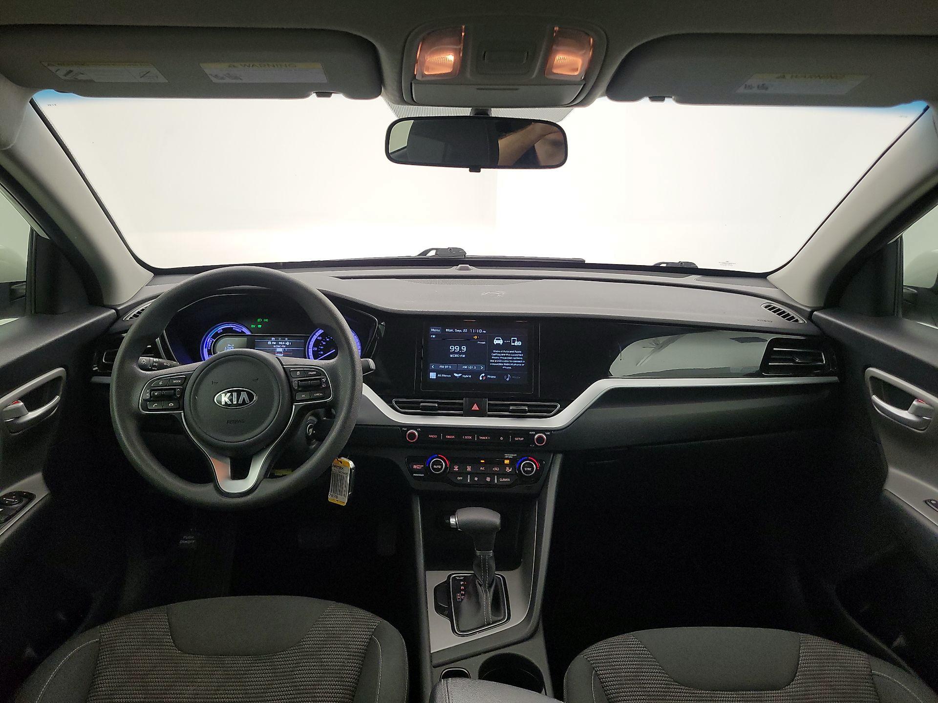 Thumbnail: 2020 Kia Niro - 8