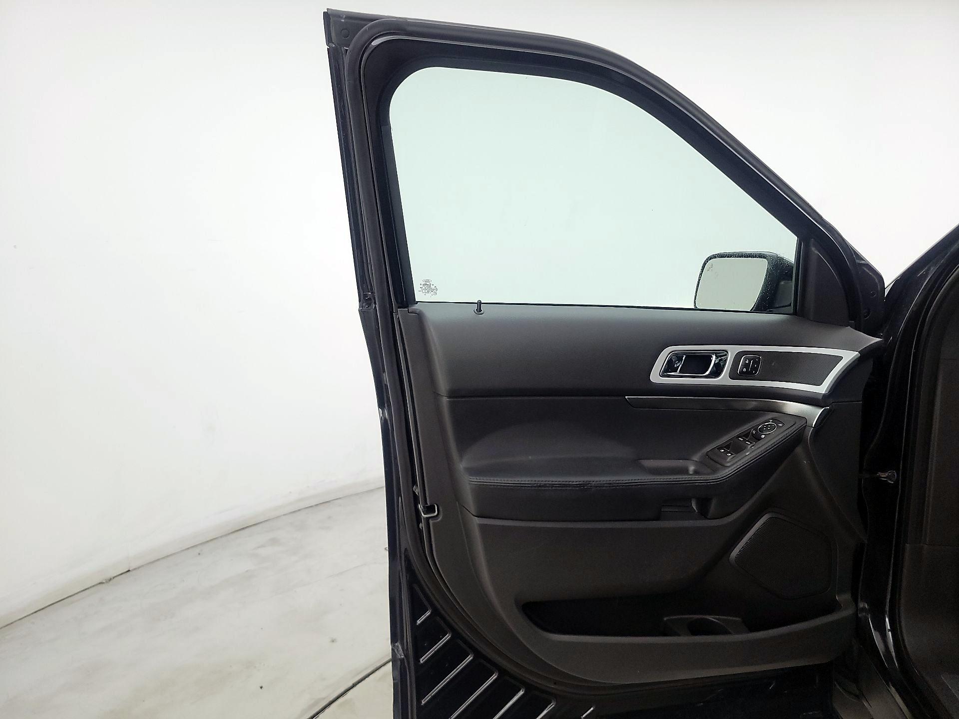 Thumbnail: 2014 Ford Explorer - 12