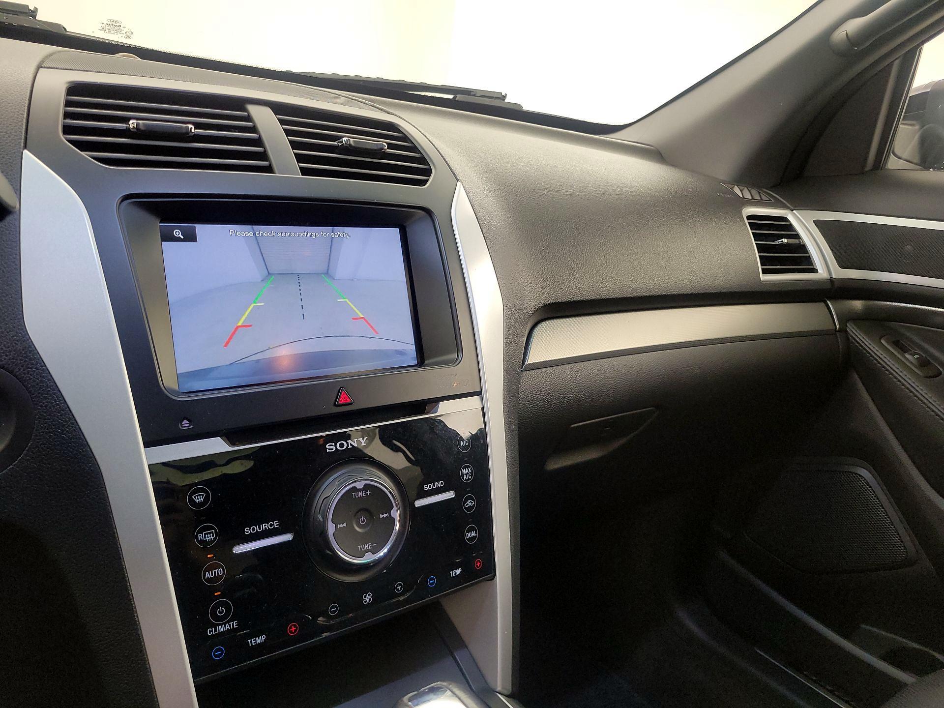 Thumbnail: 2014 Ford Explorer - 15