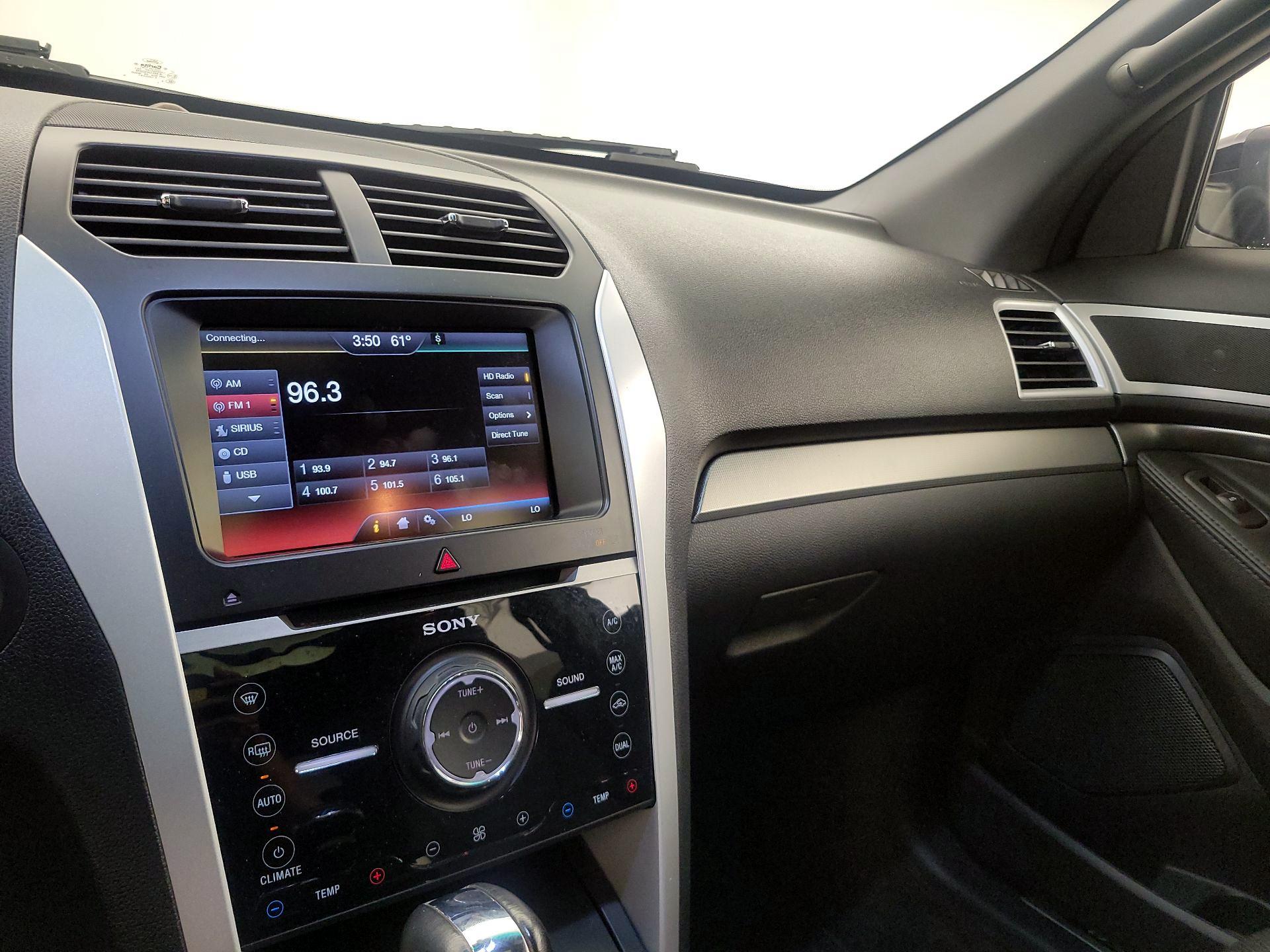 Thumbnail: 2014 Ford Explorer - 16