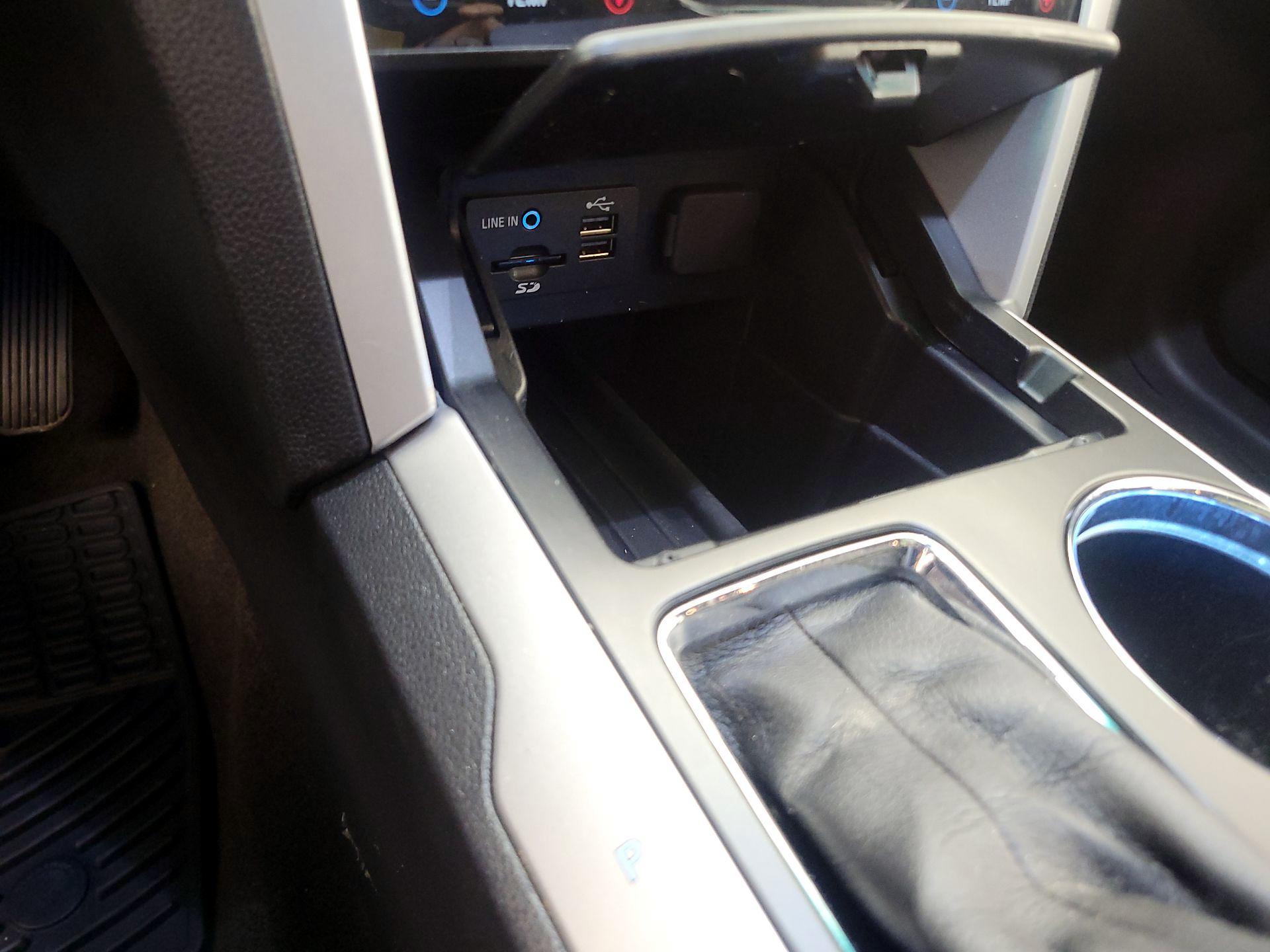 Thumbnail: 2014 Ford Explorer - 19