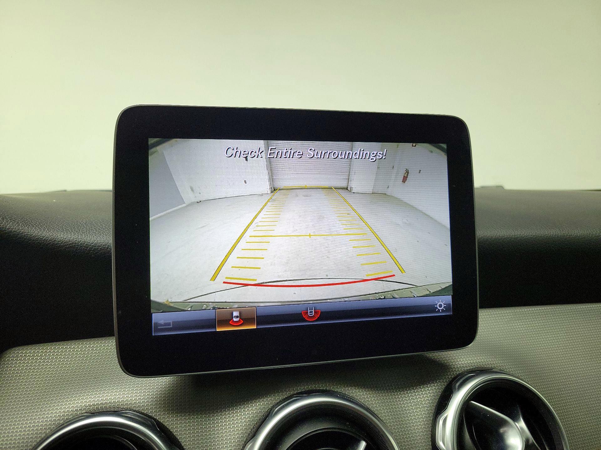 Thumbnail: 2018 Mercedes-Benz GLA - 15