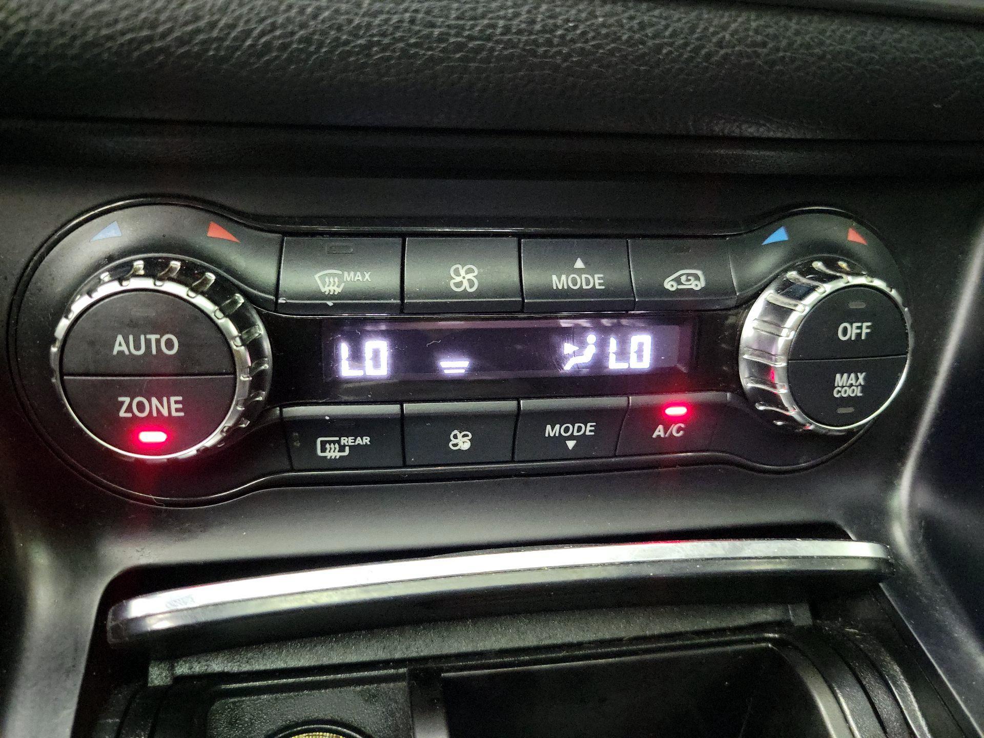 Thumbnail: 2018 Mercedes-Benz GLA - 17