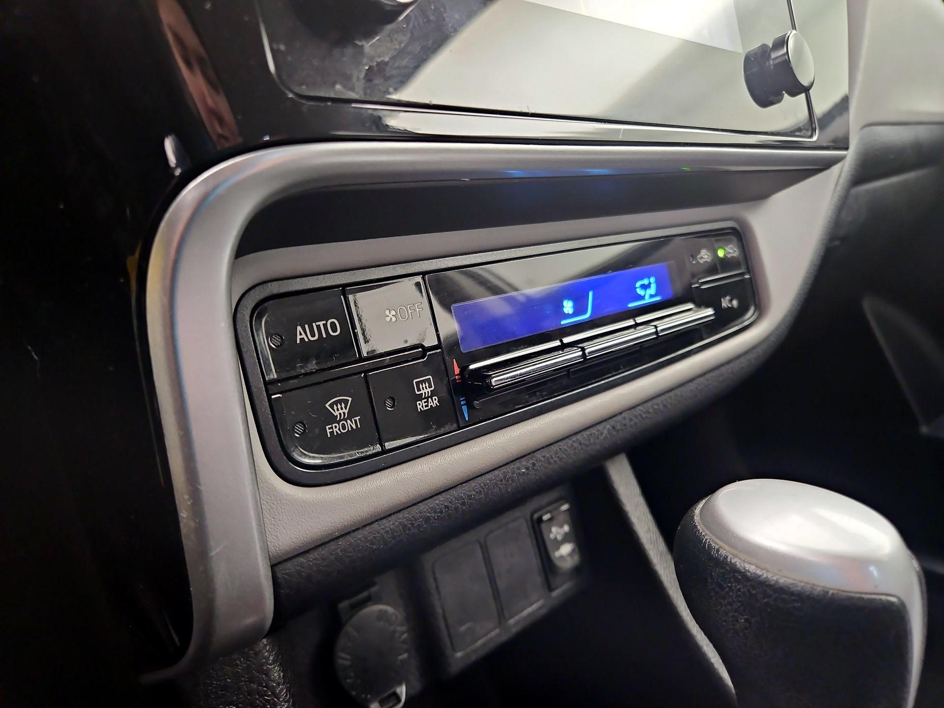 Thumbnail: 2017 Toyota Corolla - 16