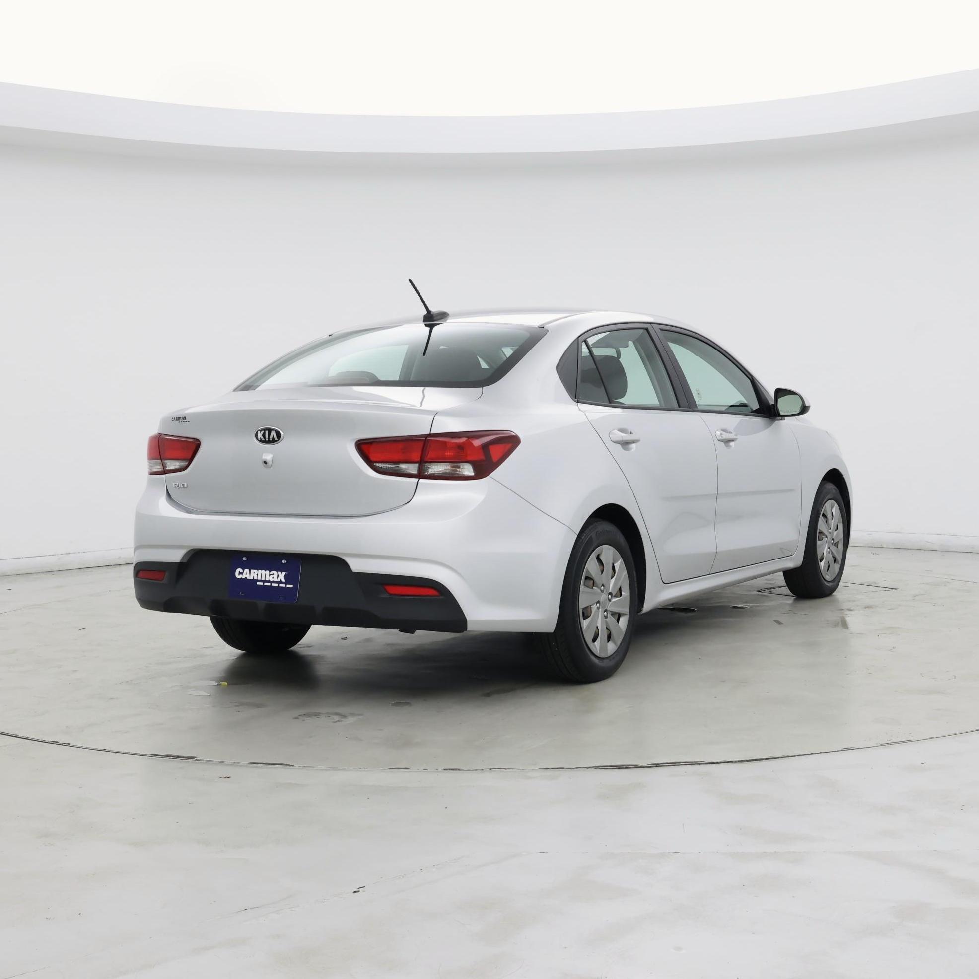 Thumbnail: 2020 Kia Rio - 8