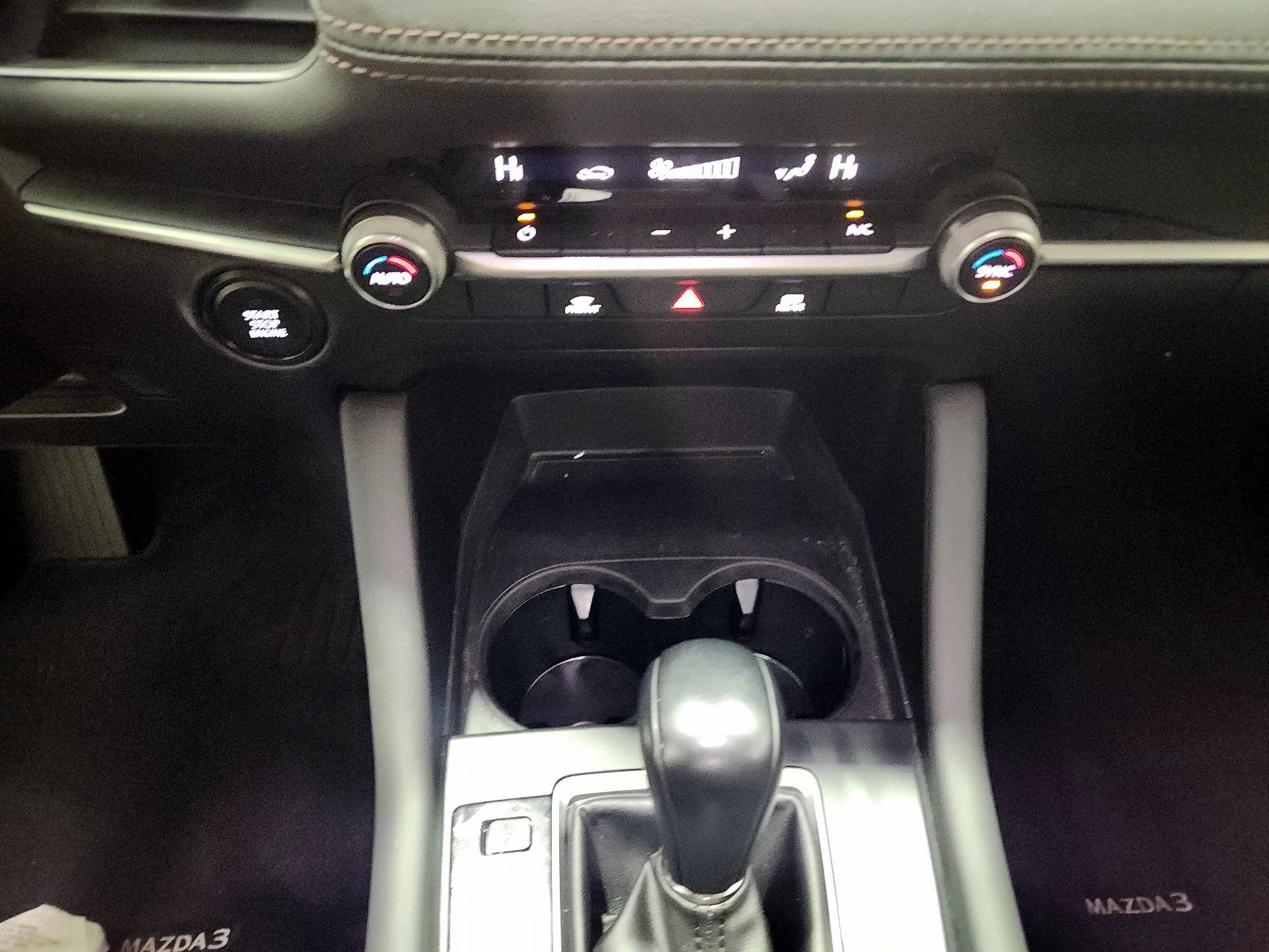 Thumbnail: 2021 Mazda Mazda3 - 16