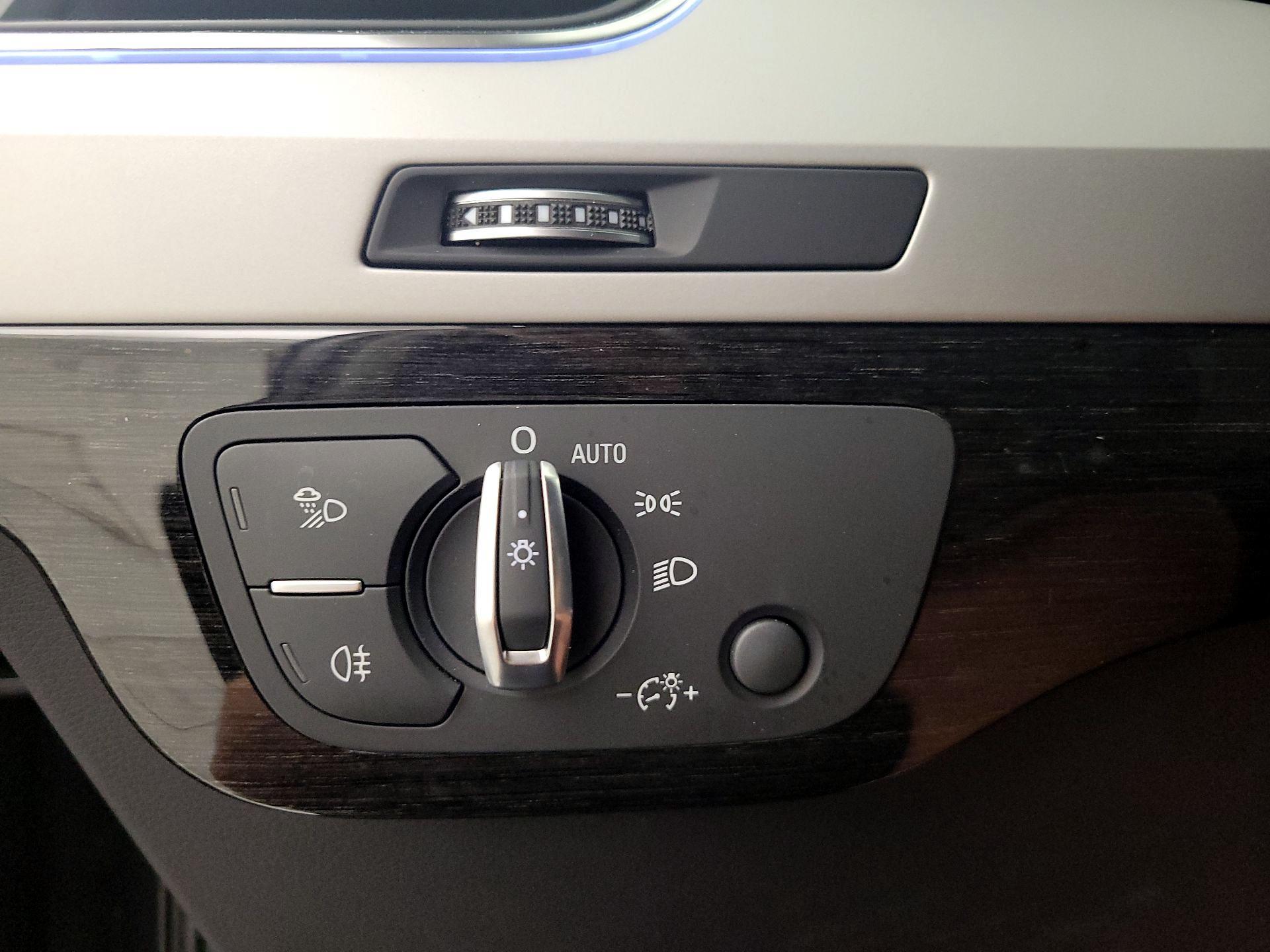Thumbnail: 2019 Audi Q7 - 13