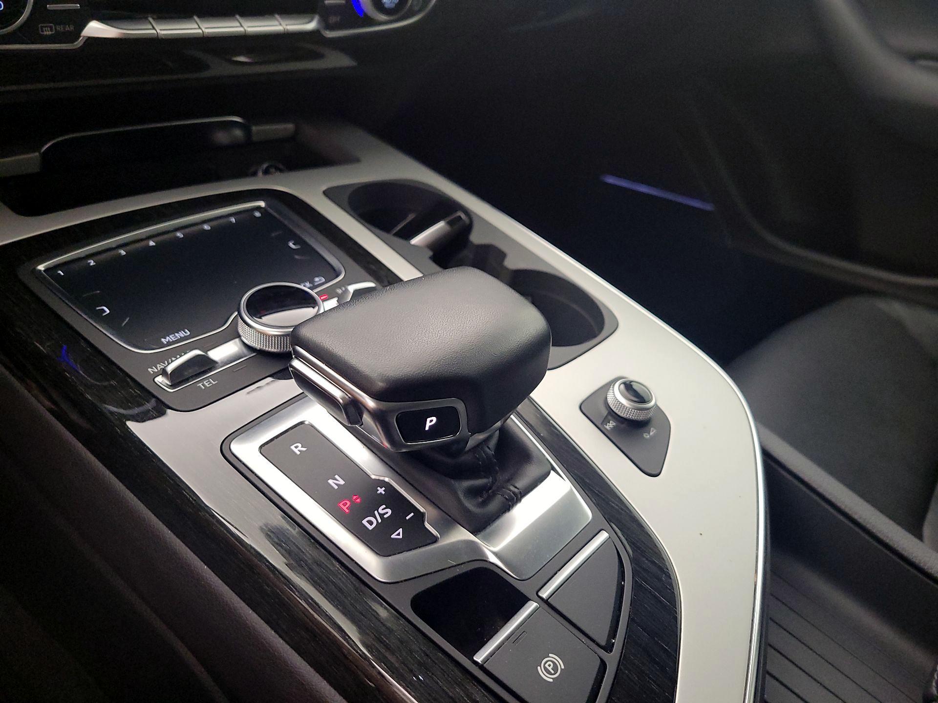 Thumbnail: 2019 Audi Q7 - 18
