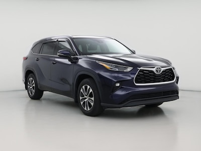 Blue 2022 Toyota Highlander XLE