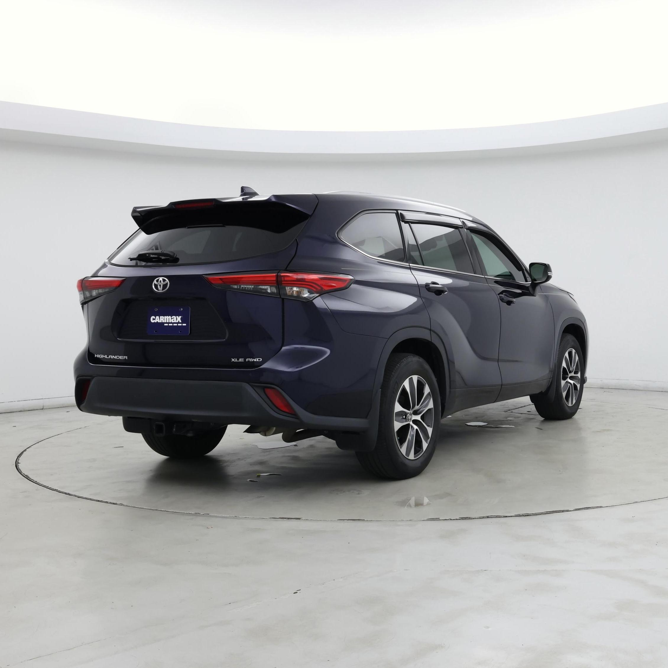 Thumbnail: 2022 Toyota Highlander - 8