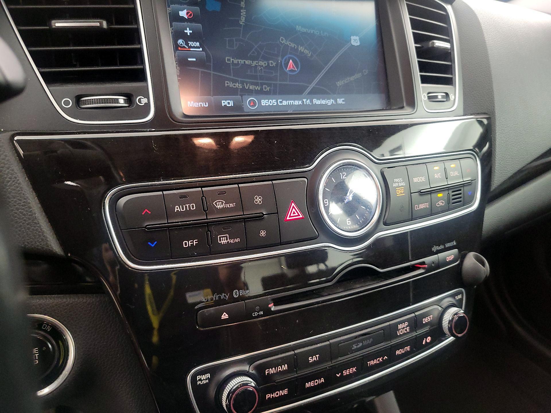 Thumbnail: 2016 Kia Cadenza - 16