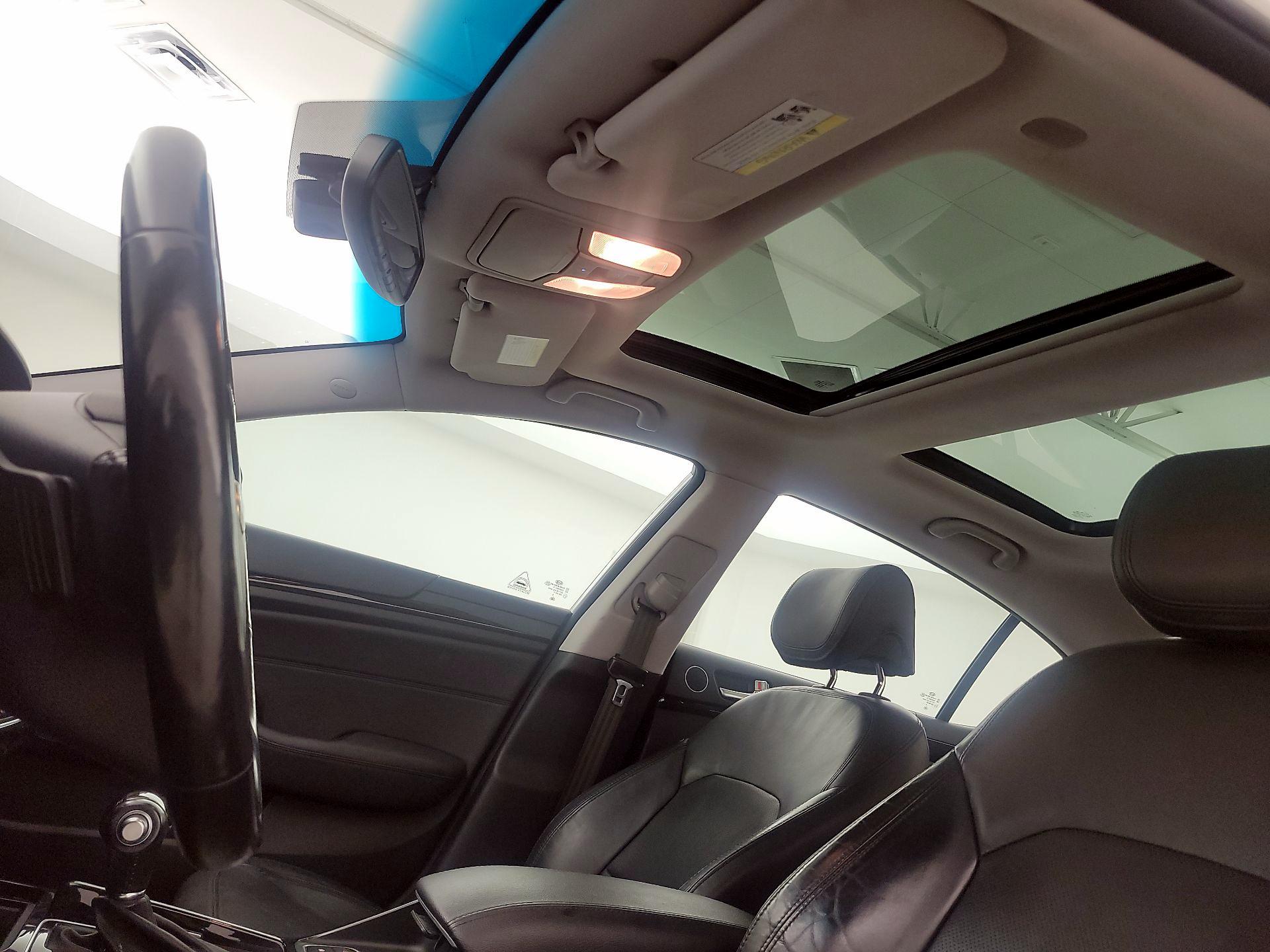 Thumbnail: 2016 Kia Cadenza - 19