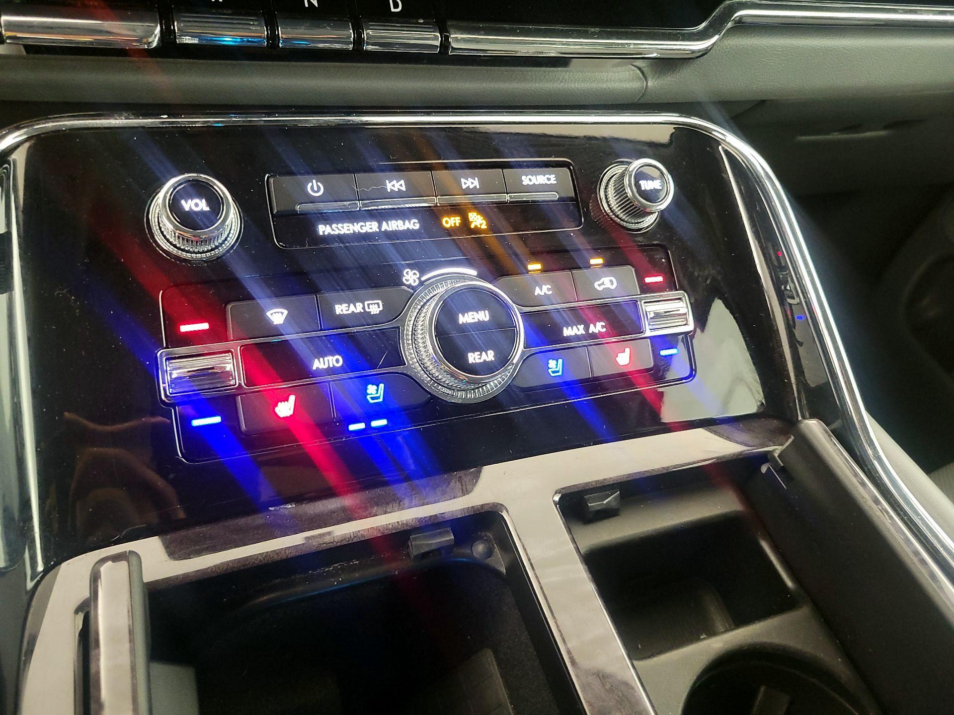Thumbnail: 2018 Lincoln Navigator - 17