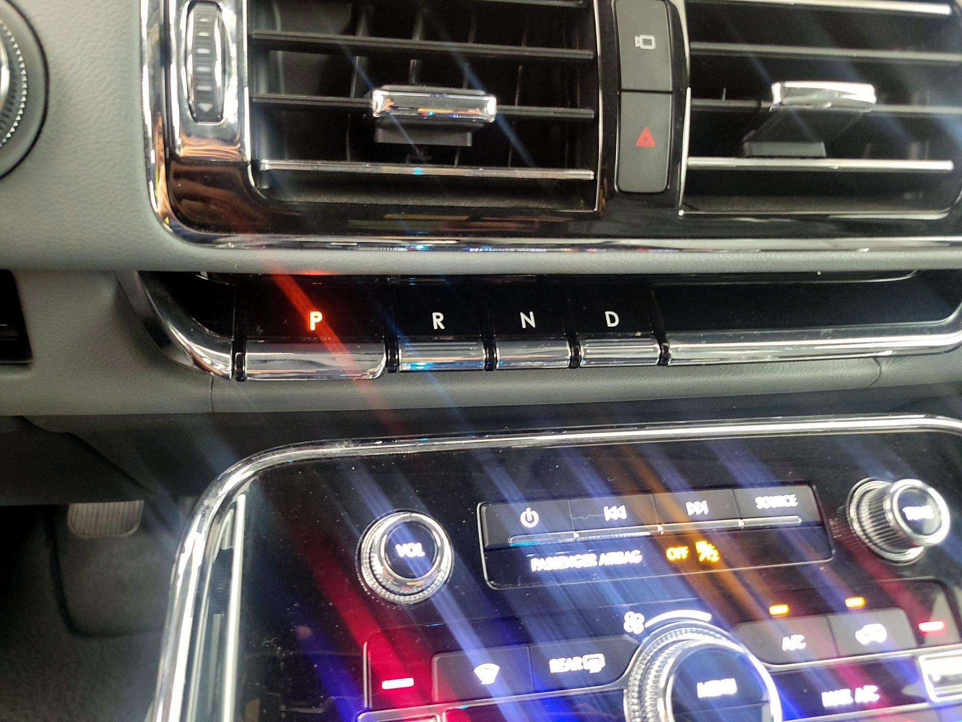 Thumbnail: 2018 Lincoln Navigator - 18
