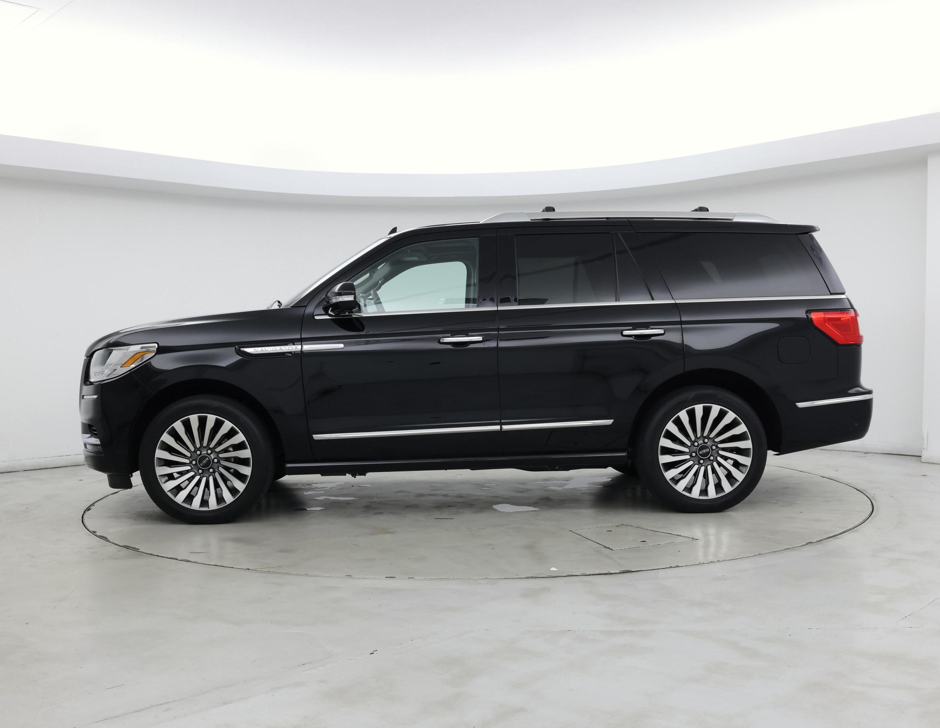 Thumbnail: 2018 Lincoln Navigator - 3