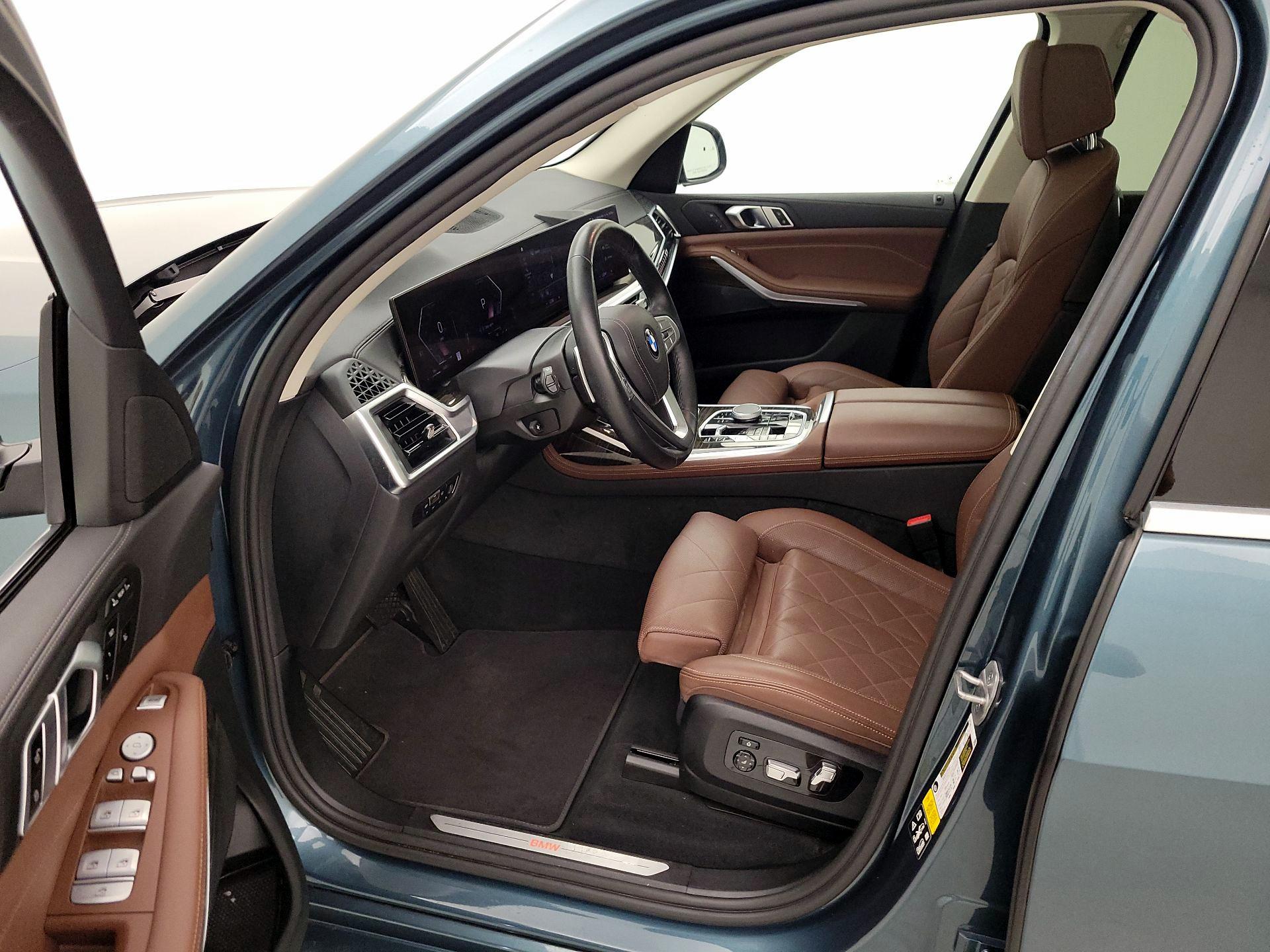 Thumbnail: 2023 BMW X7 - 11