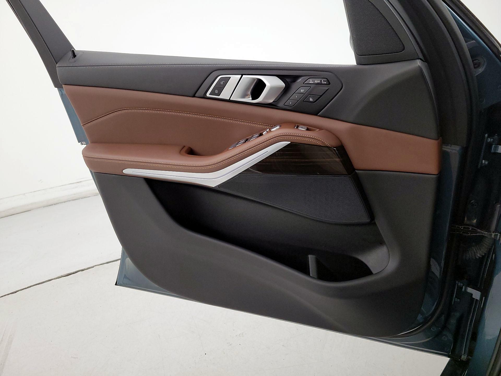 Thumbnail: 2023 BMW X7 - 12