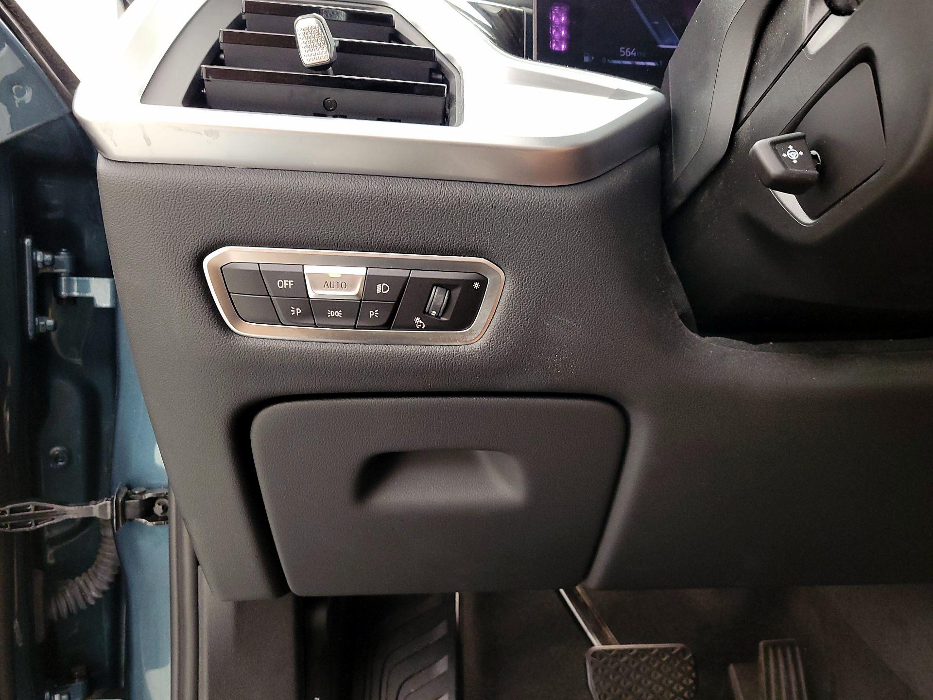 Thumbnail: 2023 BMW X7 - 13