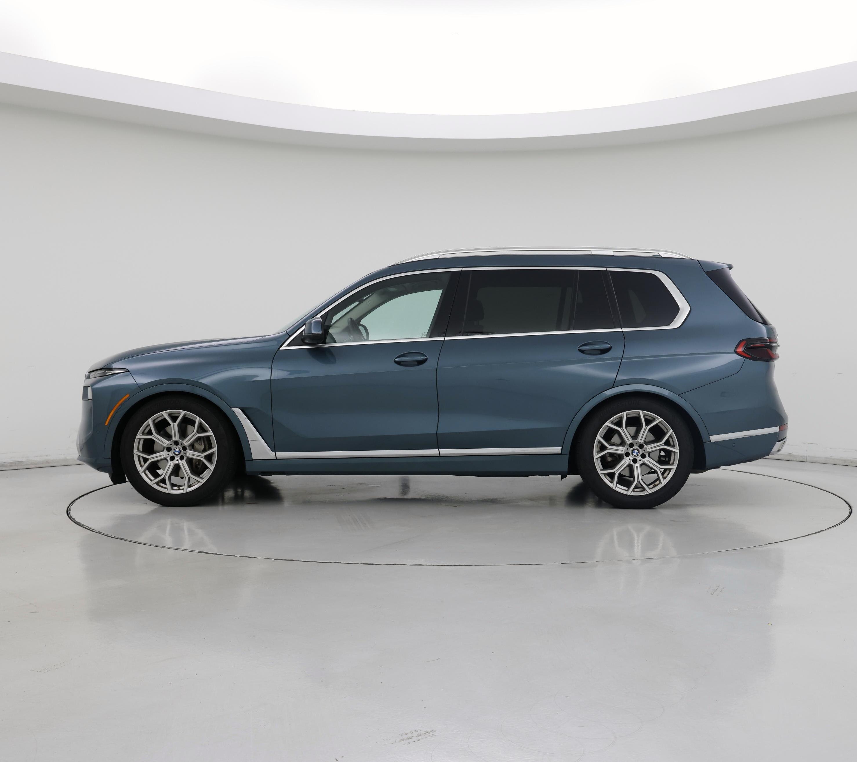 Thumbnail: 2023 BMW X7 - 3