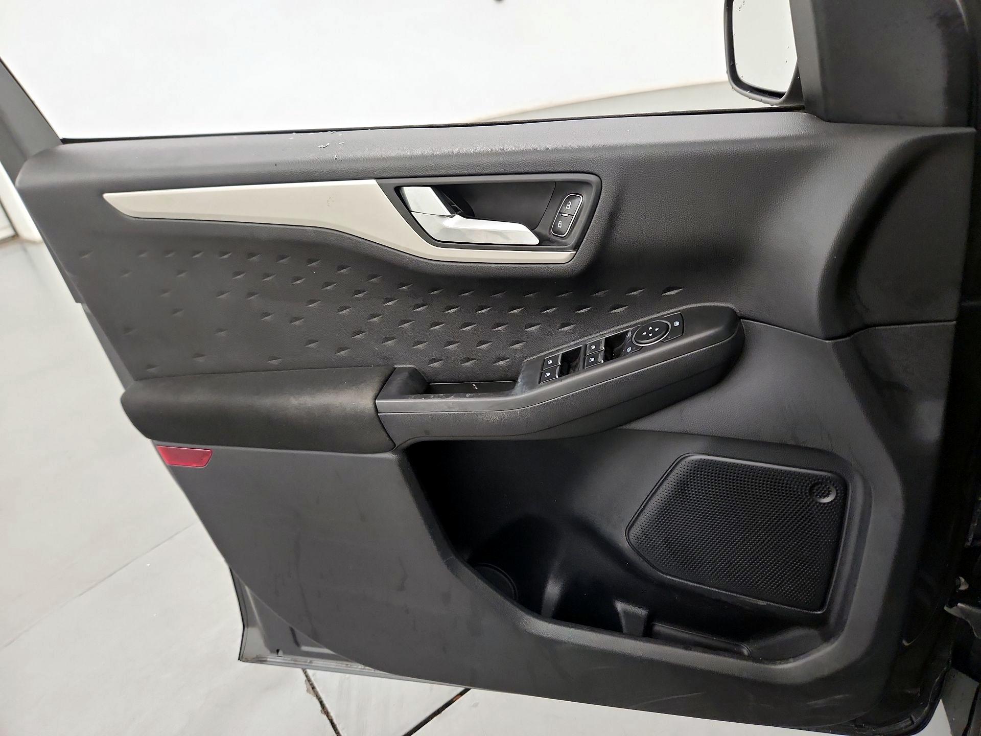 Thumbnail: 2020 Ford Escape - 12