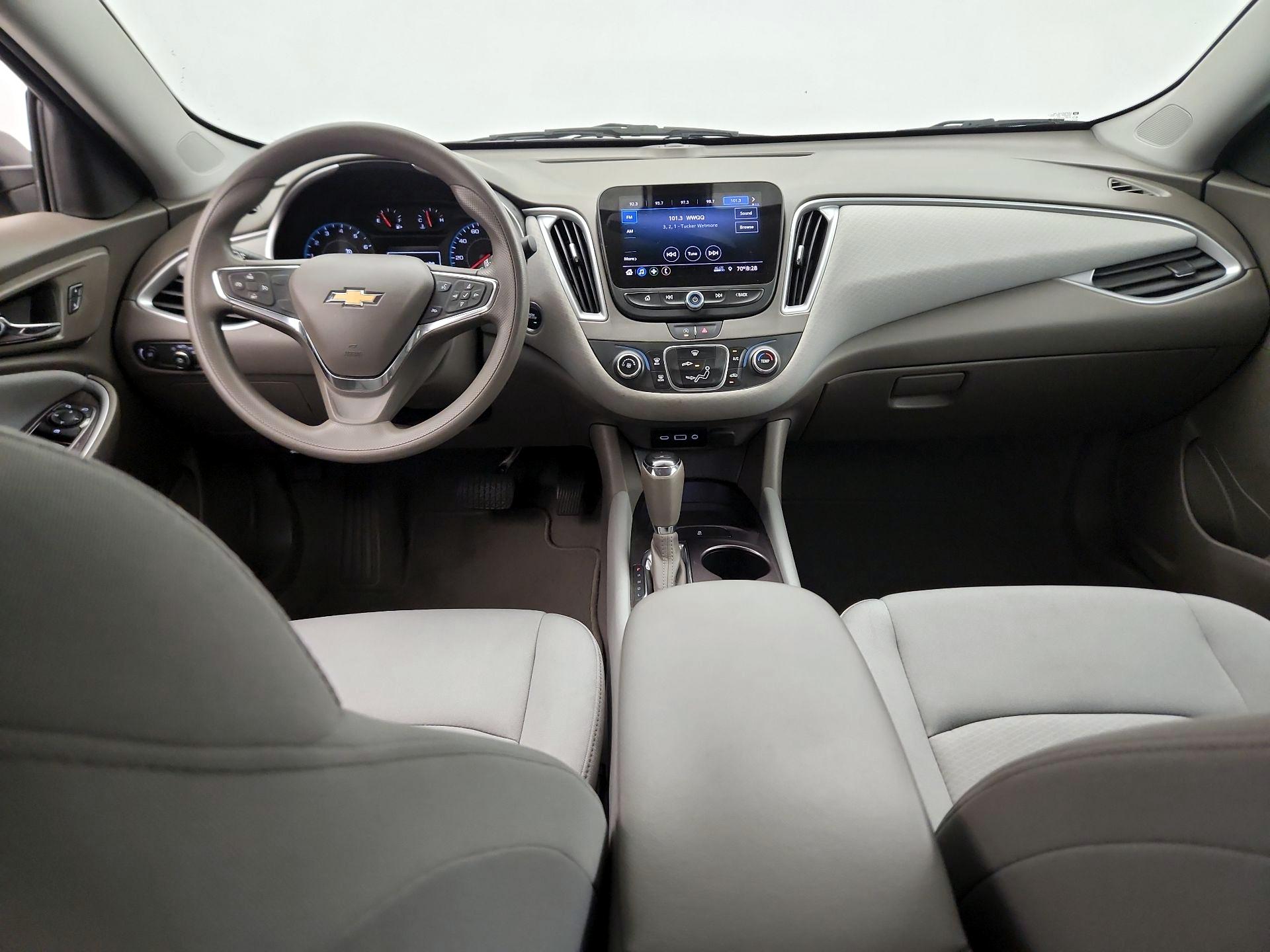Thumbnail: 2020 Chevrolet Malibu - 9