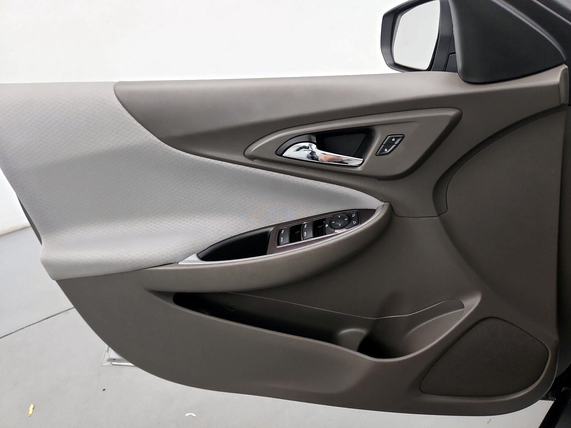 Thumbnail: 2020 Chevrolet Malibu - 12