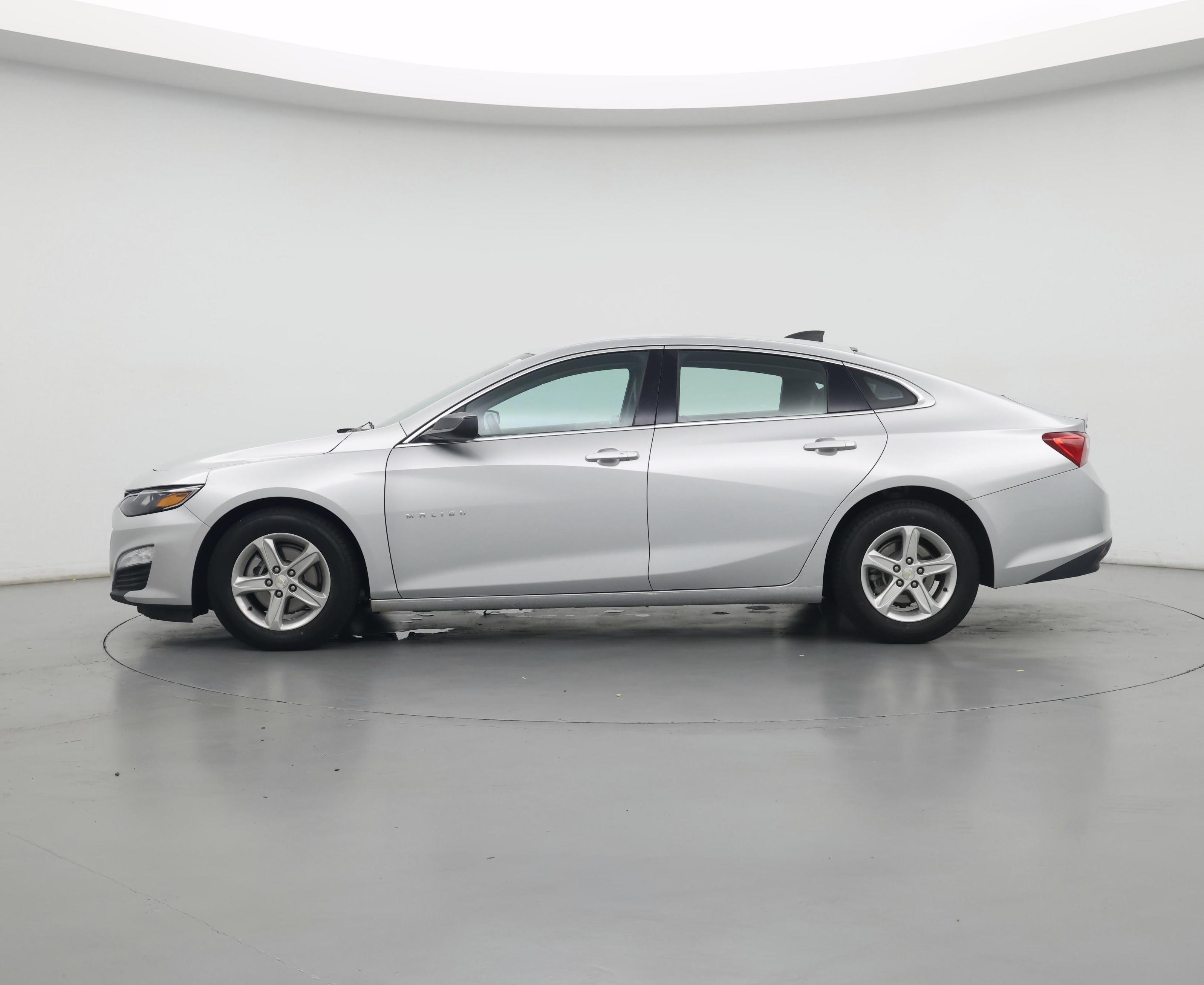Thumbnail: 2020 Chevrolet Malibu - 3