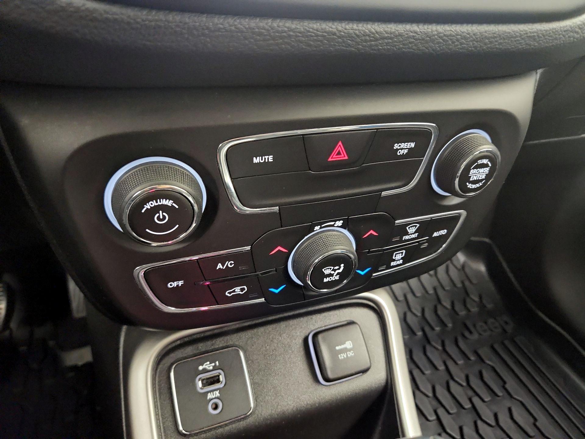 Thumbnail: 2020 Jeep Compass - 16