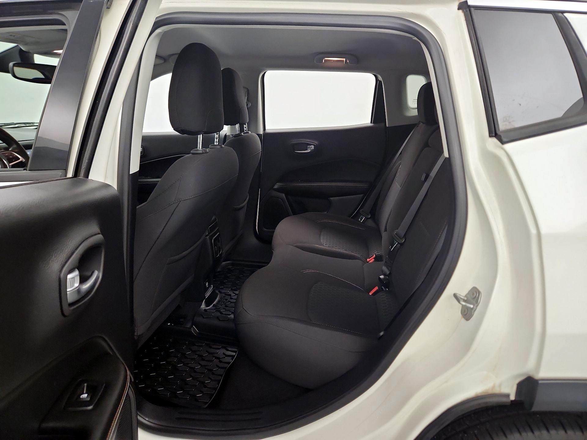 Thumbnail: 2020 Jeep Compass - 19