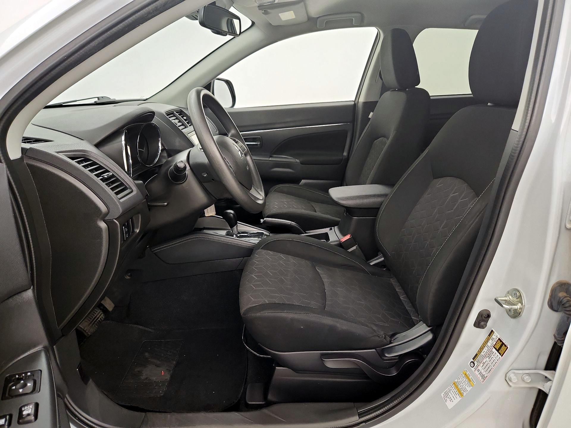 Thumbnail: 2022 Mitsubishi Outlander Sport - 11