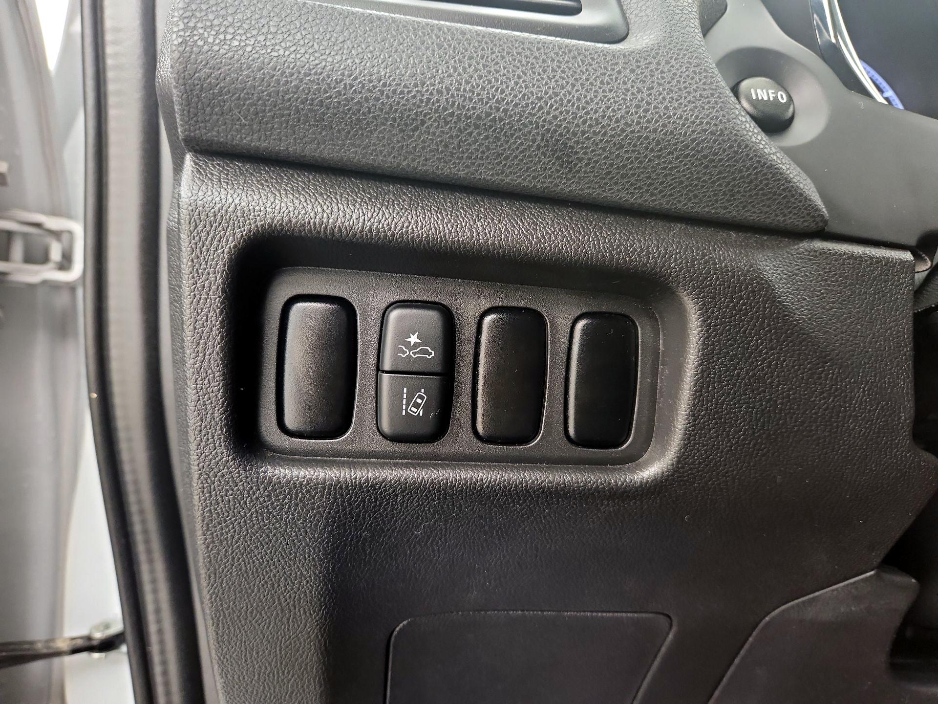 Thumbnail: 2022 Mitsubishi Outlander Sport - 13
