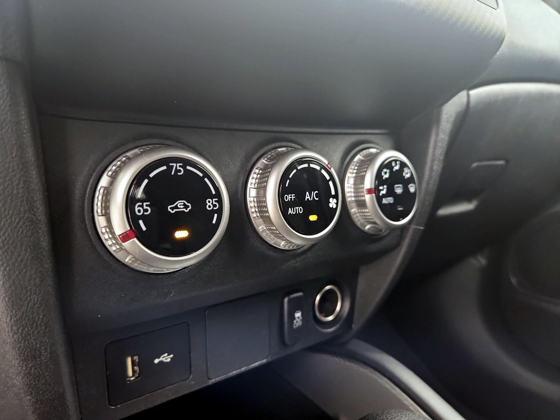 Thumbnail: 2022 Mitsubishi Outlander Sport - 16