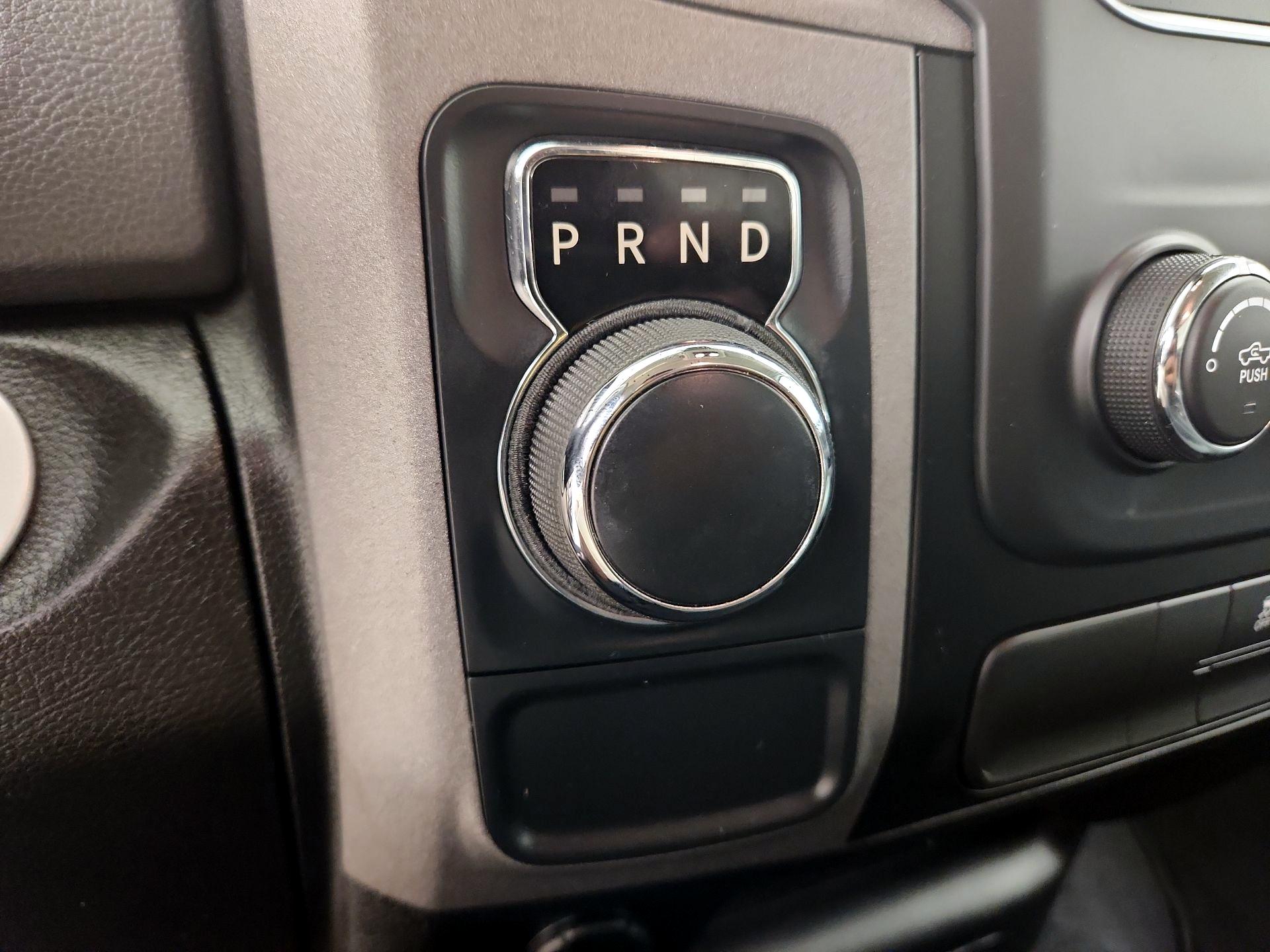 Thumbnail: 2020 RAM 1500 Classic - 17
