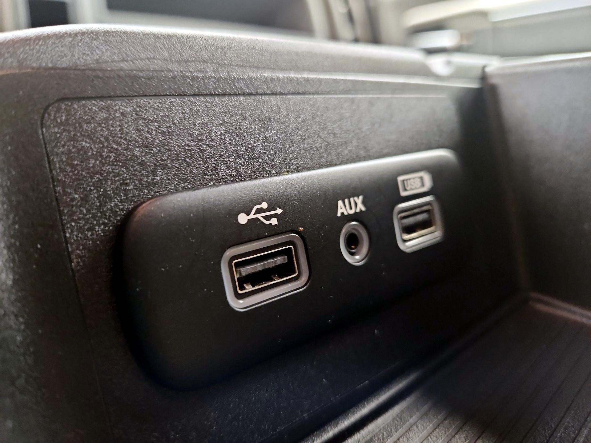 Thumbnail: 2020 RAM 1500 Classic - 18