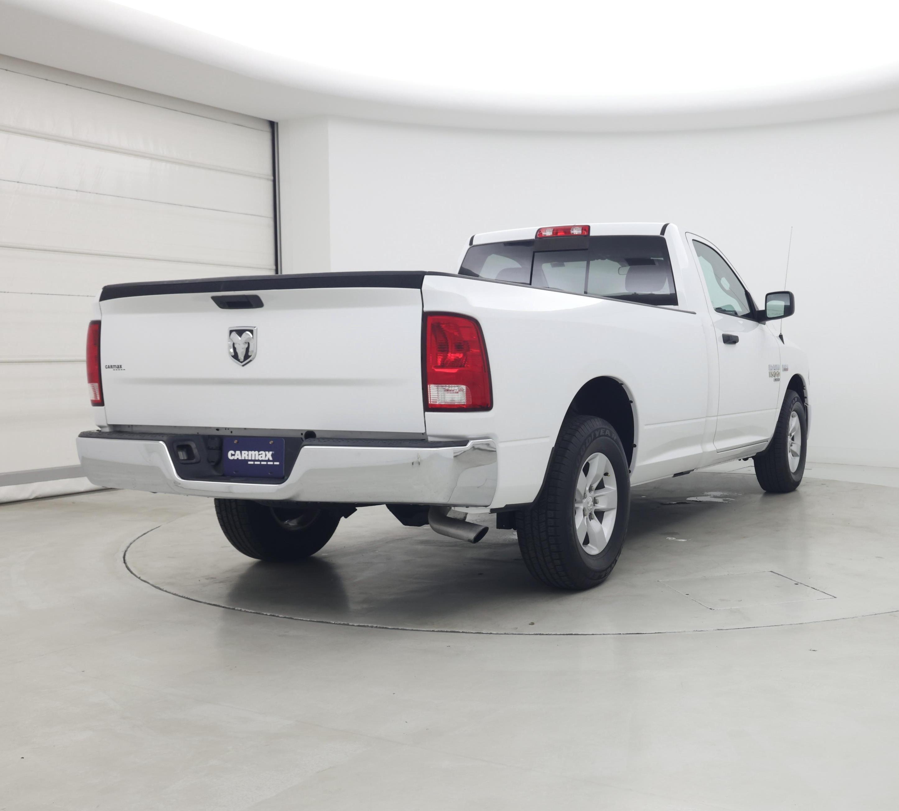 Thumbnail: 2020 RAM 1500 Classic - 8