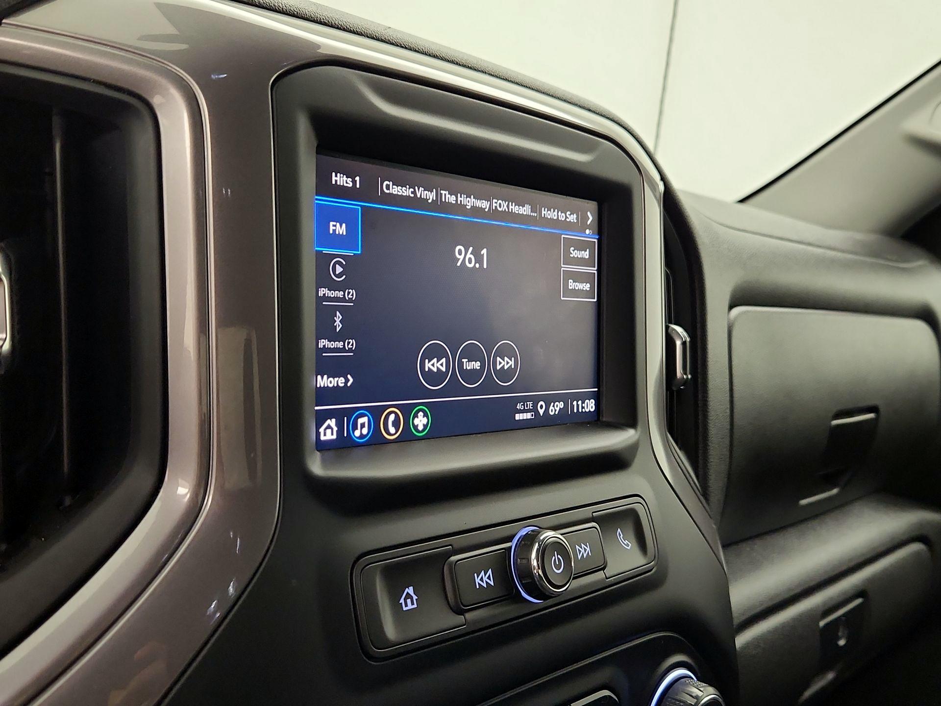 Thumbnail: 2022 Chevrolet Silverado 1500 - 15