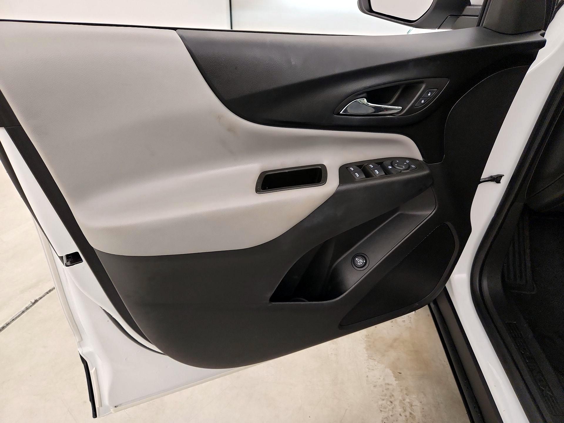 Thumbnail: 2023 Chevrolet Equinox - 12