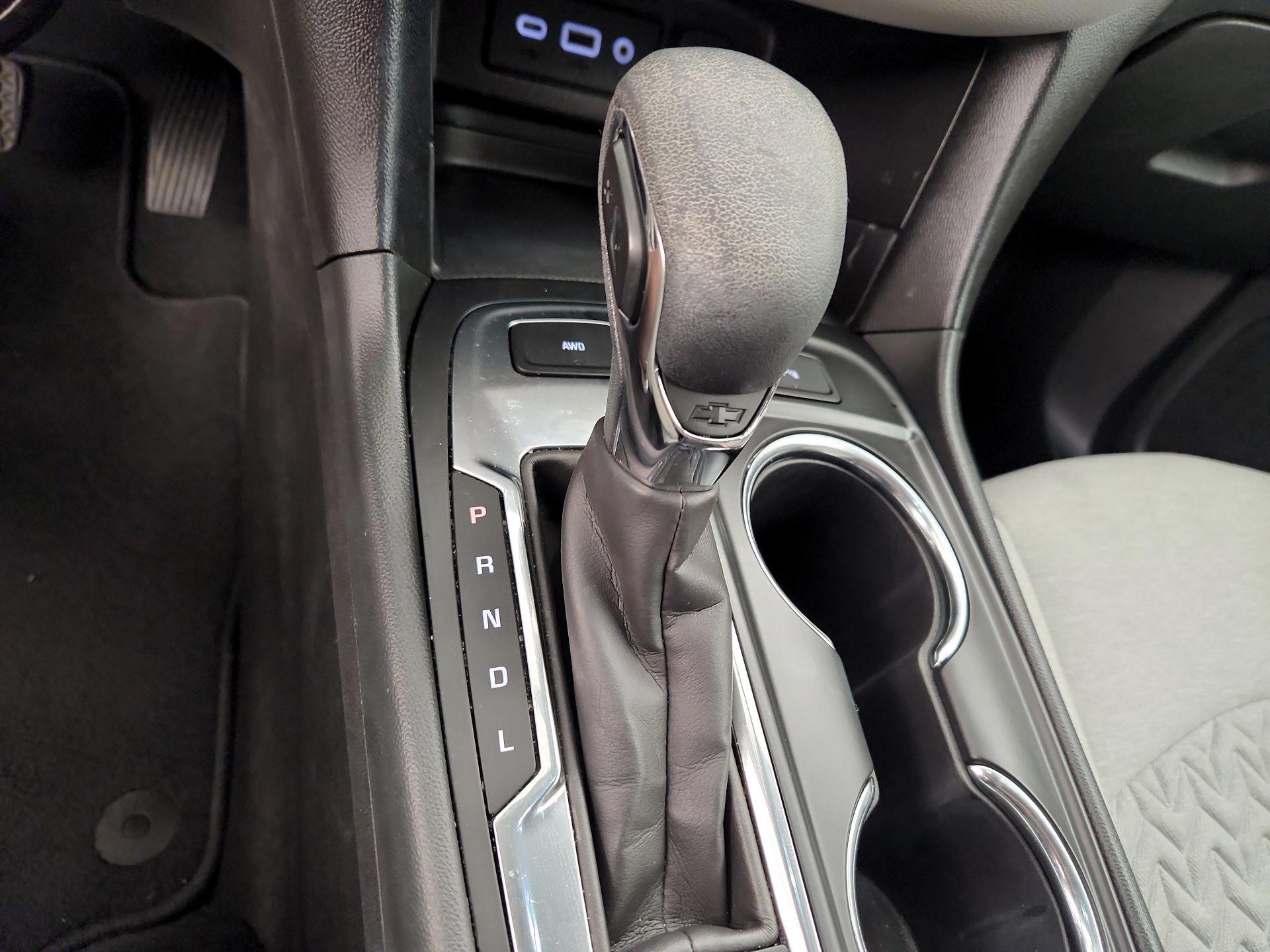 Thumbnail: 2023 Chevrolet Equinox - 17