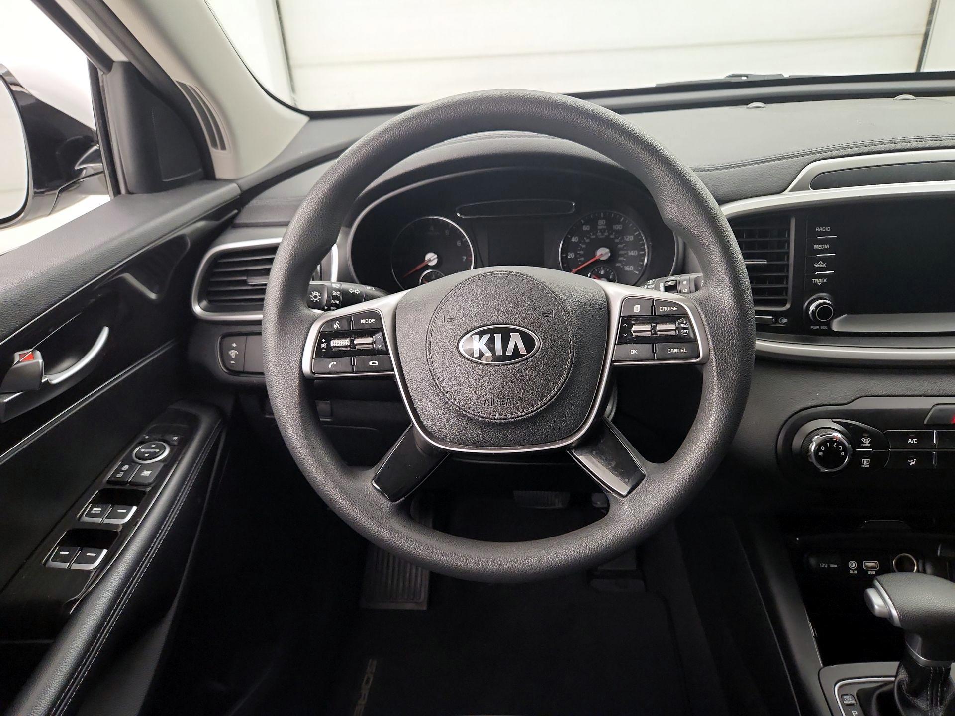 Thumbnail: 2020 Kia Sorento - 10