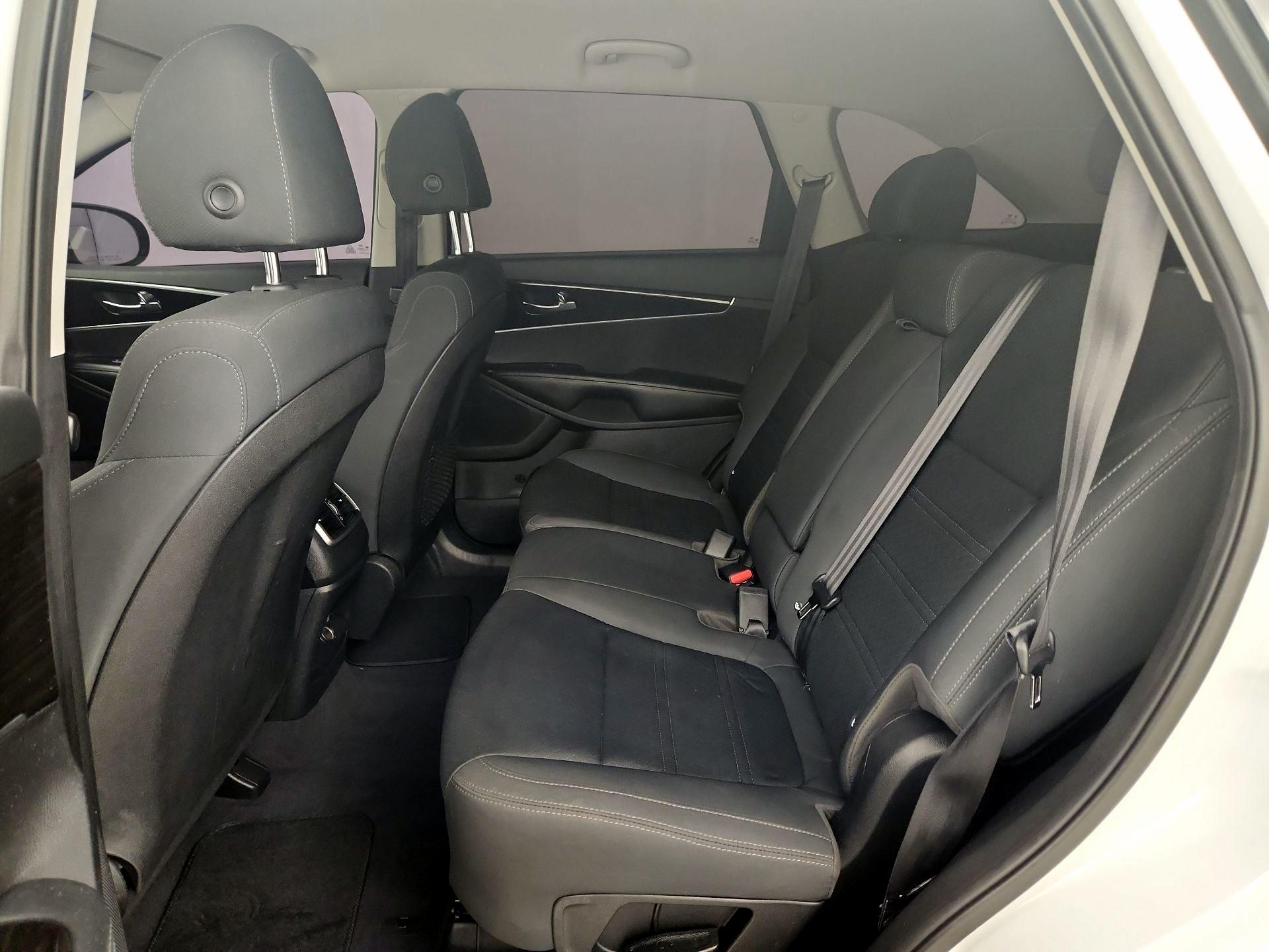 Thumbnail: 2020 Kia Sorento - 19