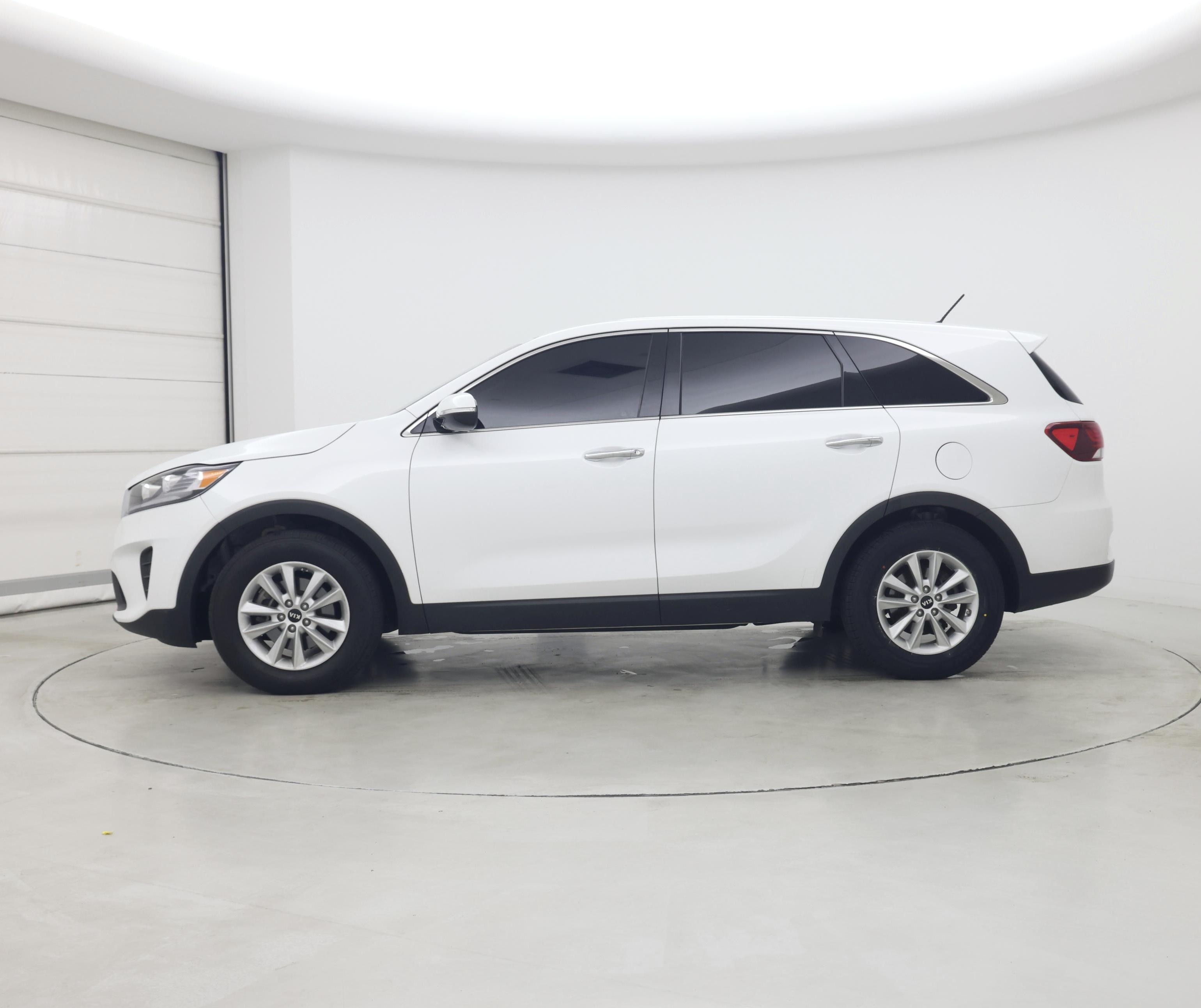 Thumbnail: 2020 Kia Sorento - 3