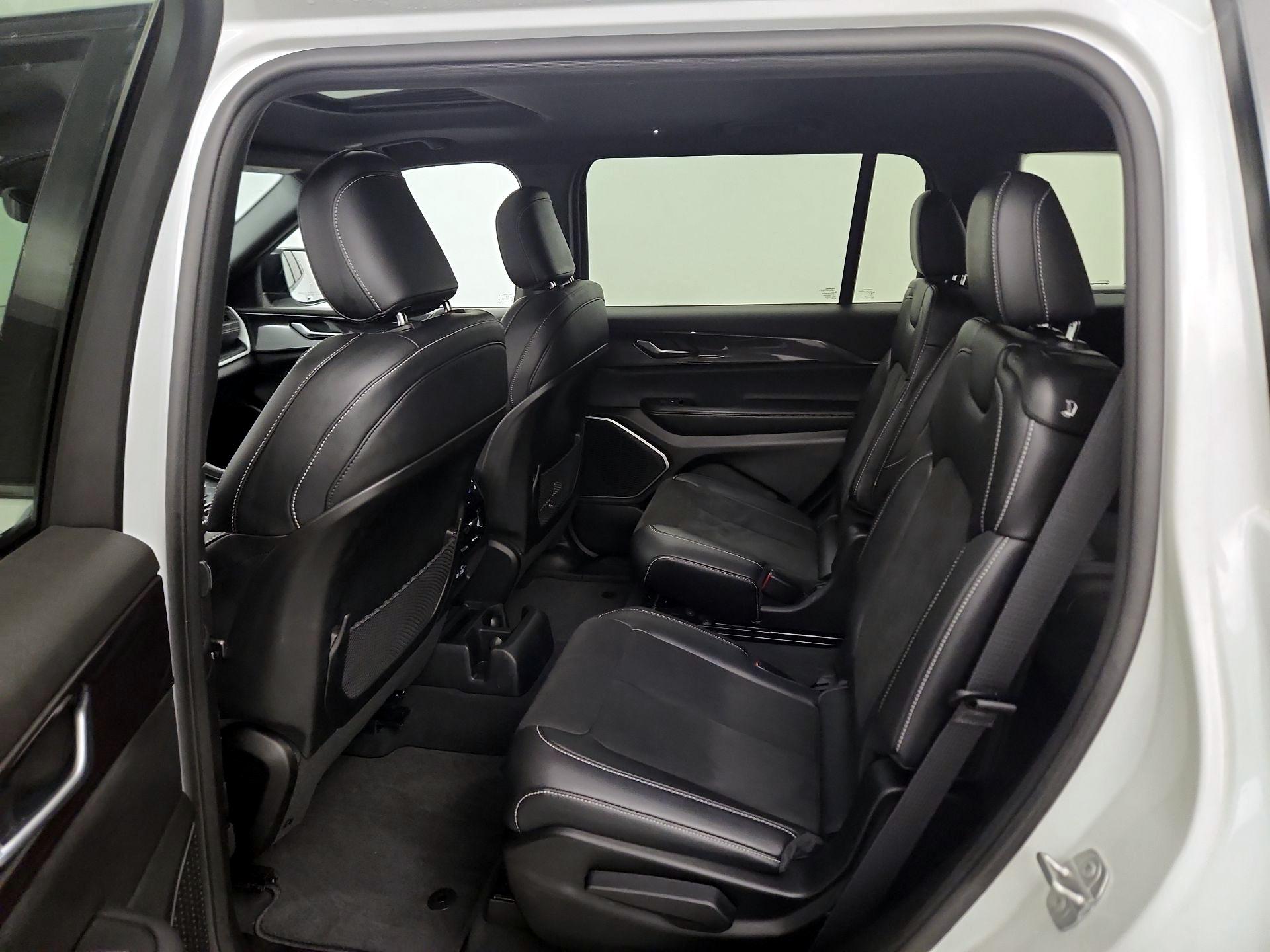 Thumbnail: 2022 Jeep Grand Cherokee L - 20