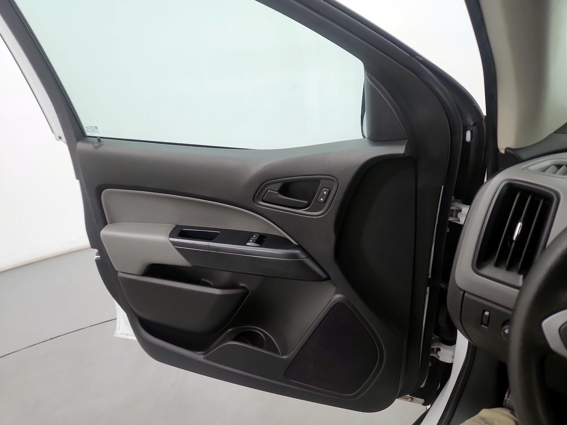 Thumbnail: 2020 Chevrolet Colorado - 12