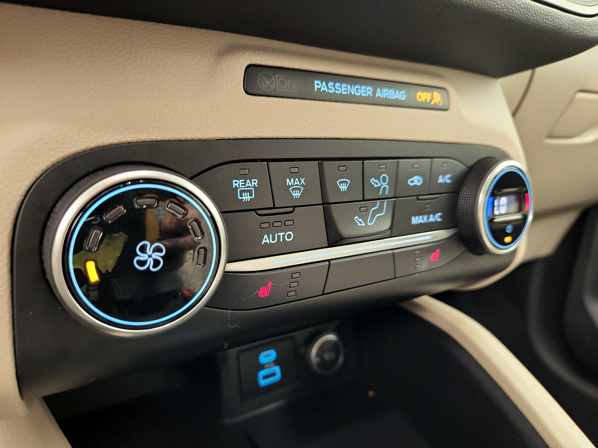 Thumbnail: 2020 Ford Escape - 16