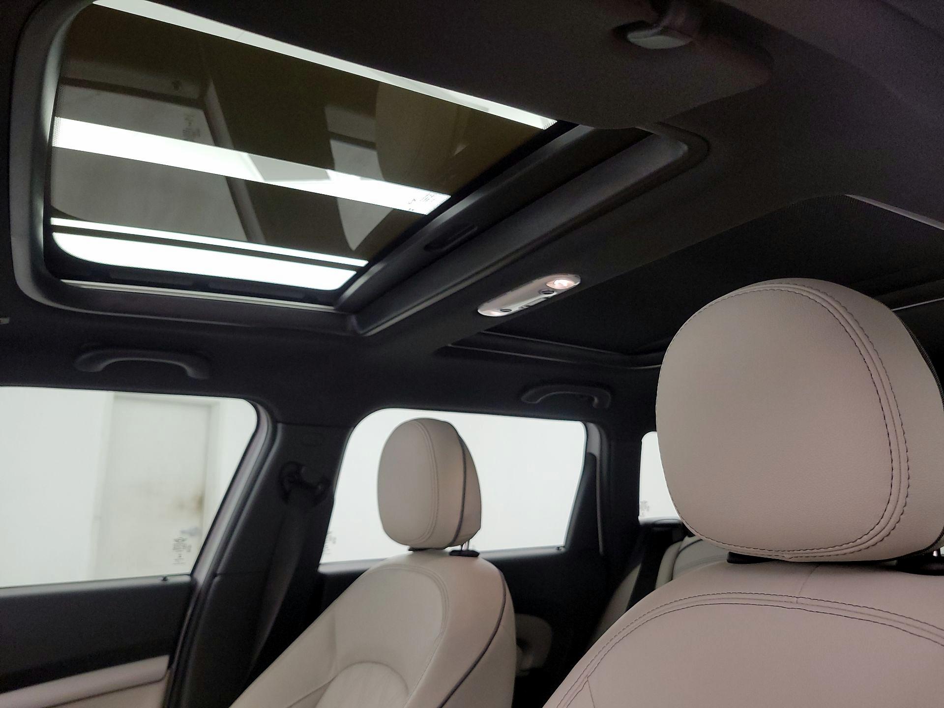 Thumbnail: 2023 MINI Cooper Clubman - 18